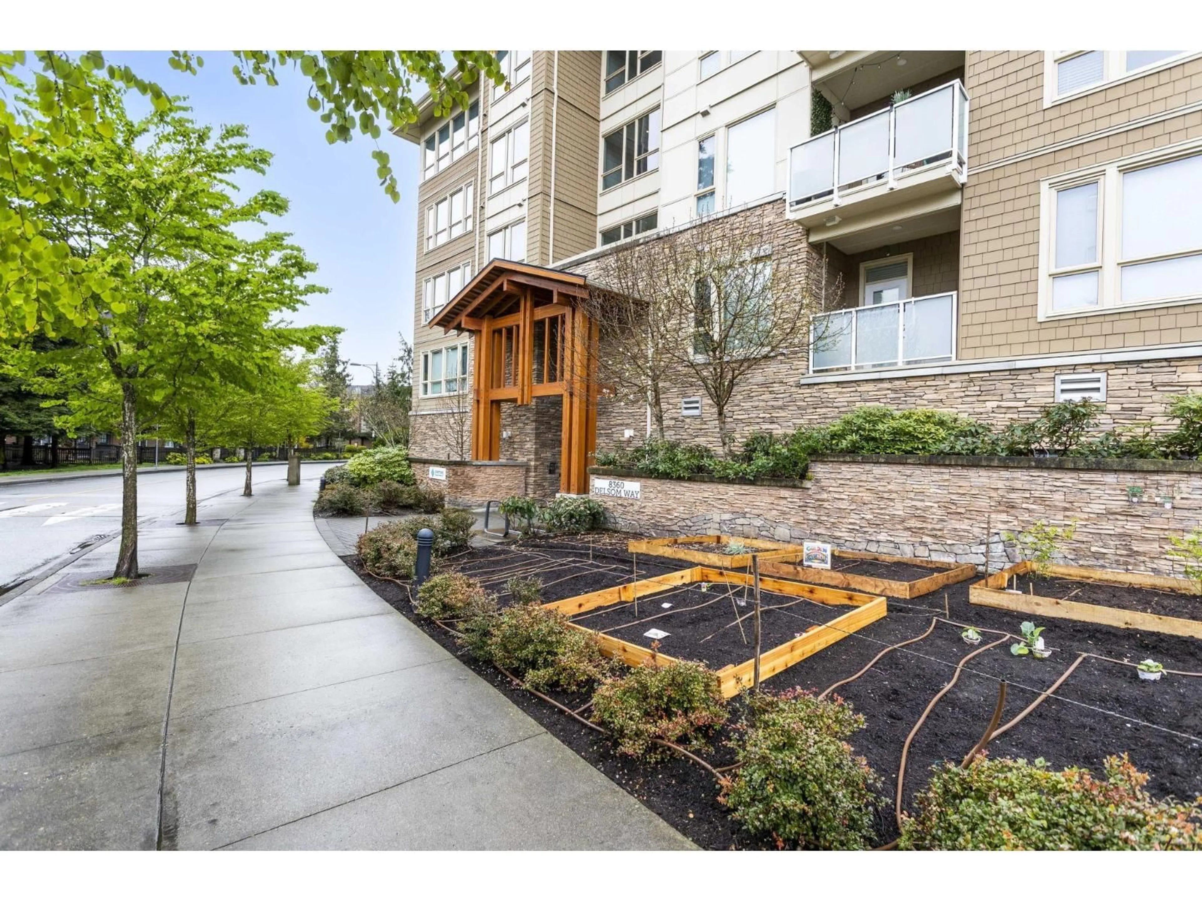Patio, street for 304 - 8360 DELSOM WAY, Delta British Columbia V4C0E6