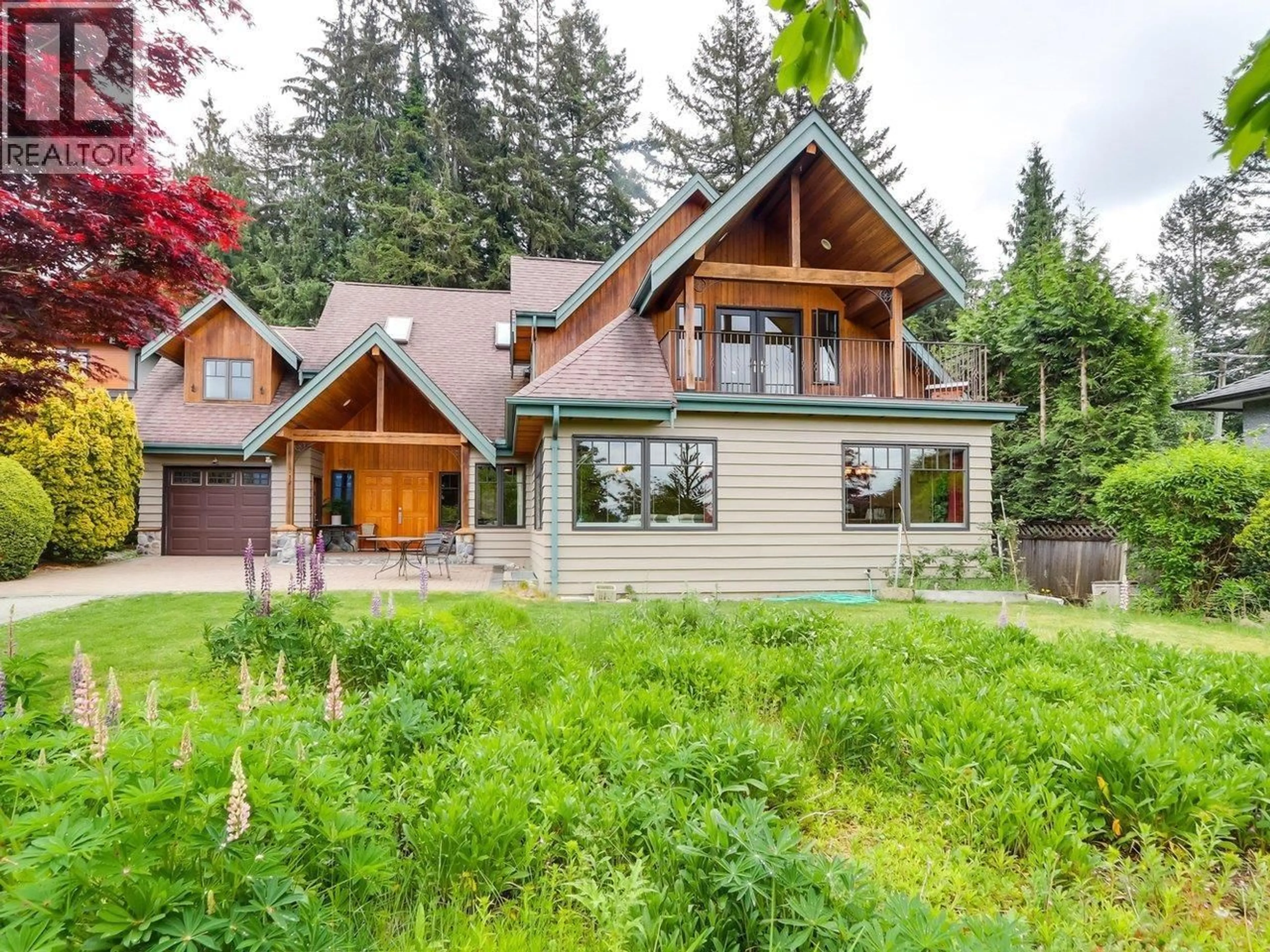 Home with vinyl exterior material, unknown for 4072 SKYLINE DRIVE, North Vancouver British Columbia V7R3G7