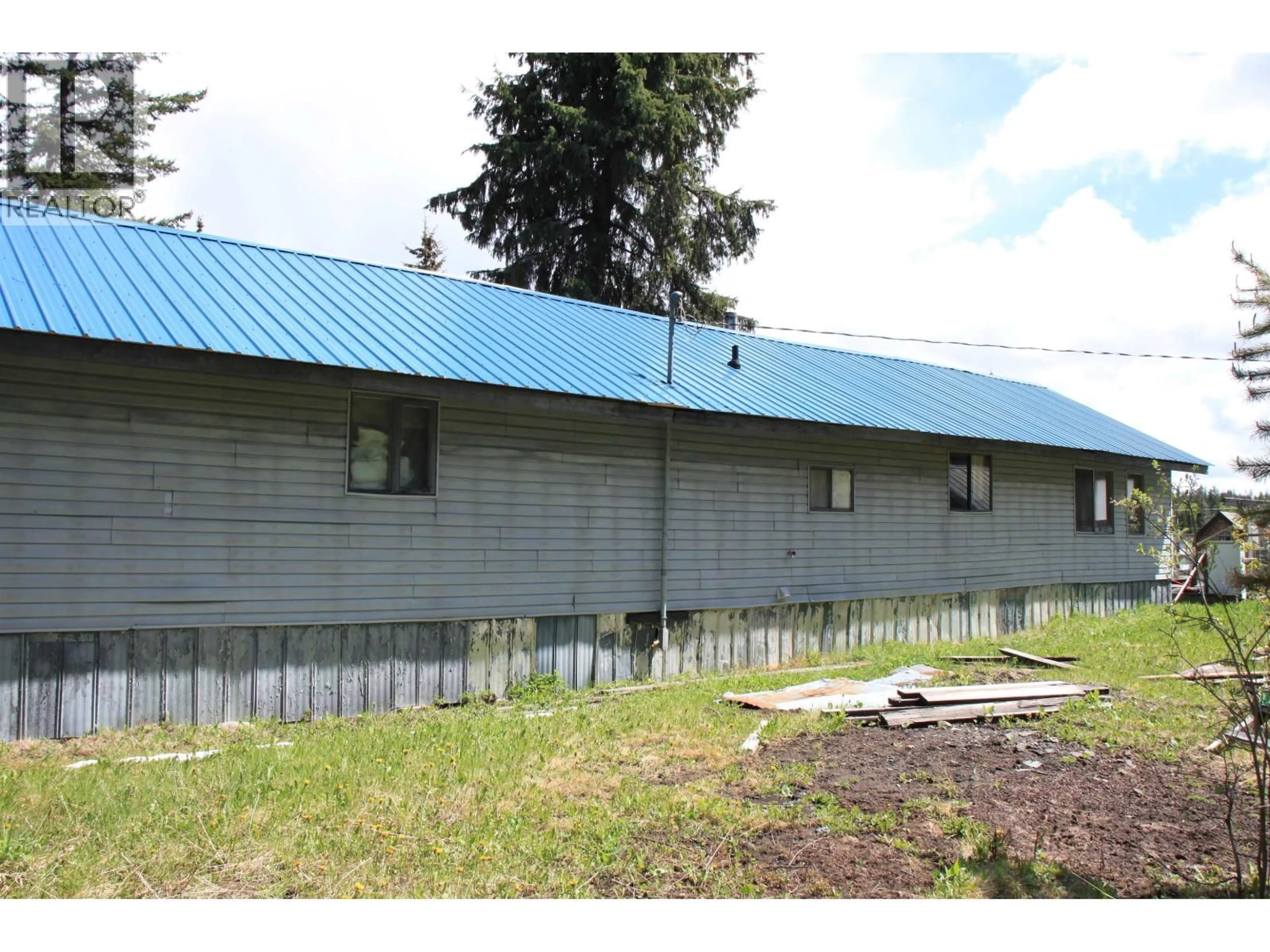 Shed for 6286 COTTERPIN PLACE, Deka Lake / Sulphurous / Hathaway Lakes British Columbia V0K1X0