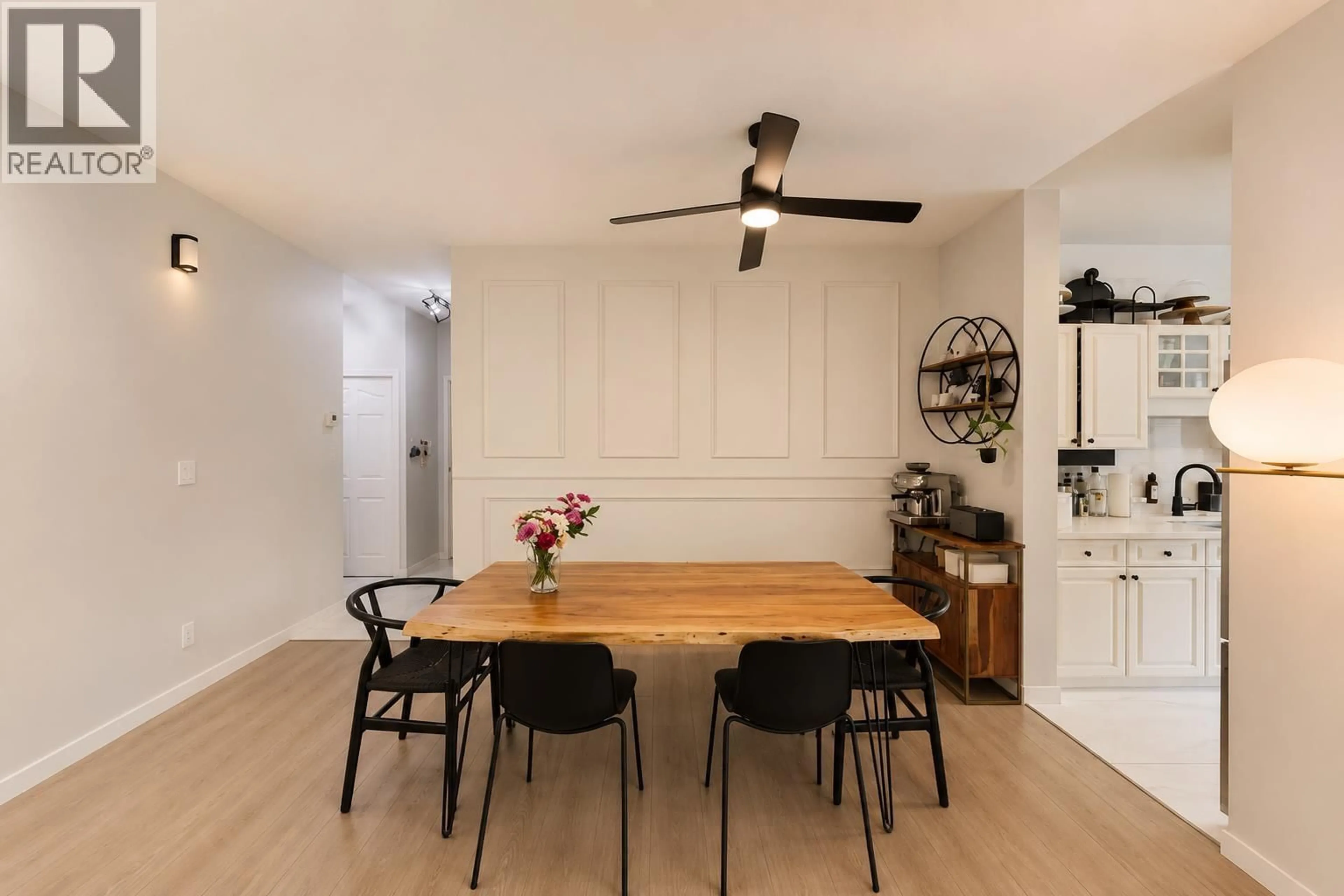 Dining room, wood/laminate floor for 101 - 7108 EDMONDS STREET, Burnaby British Columbia V3N4X9