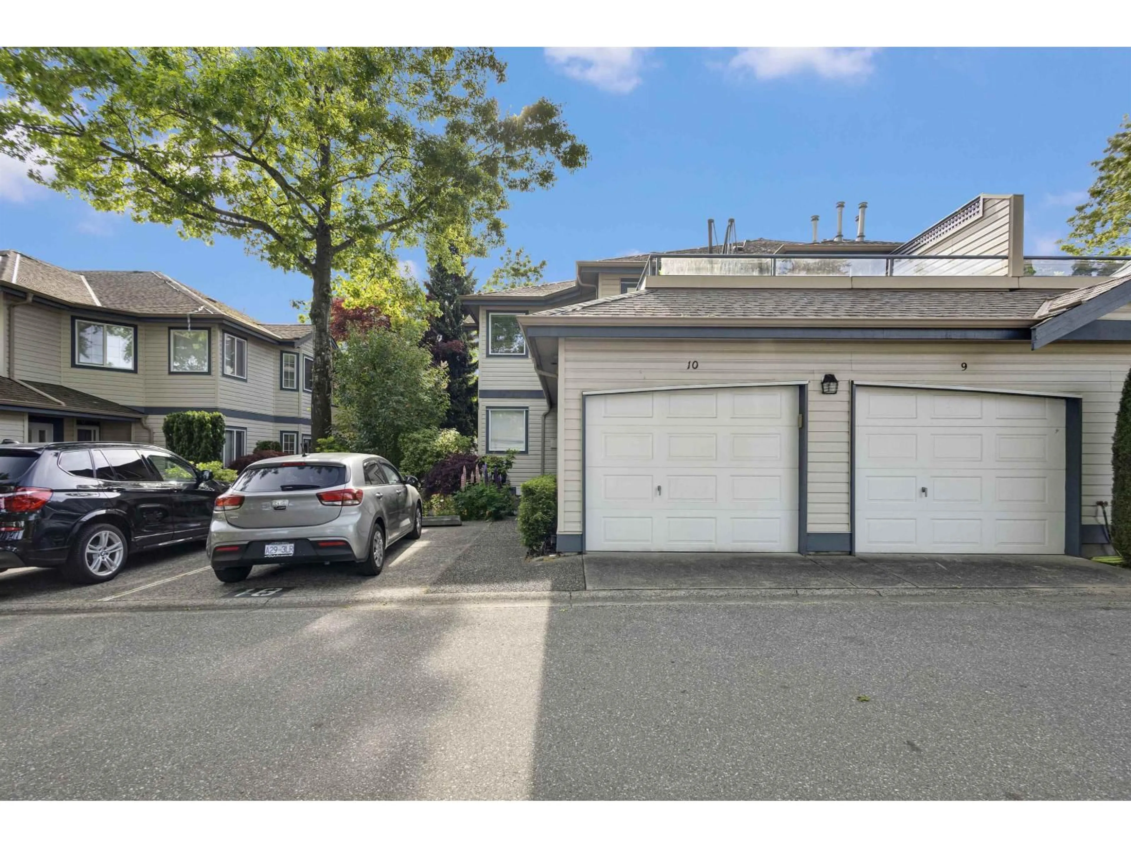 Unknown for 10 - 8388 158 STREET, Surrey British Columbia V4N2Y7