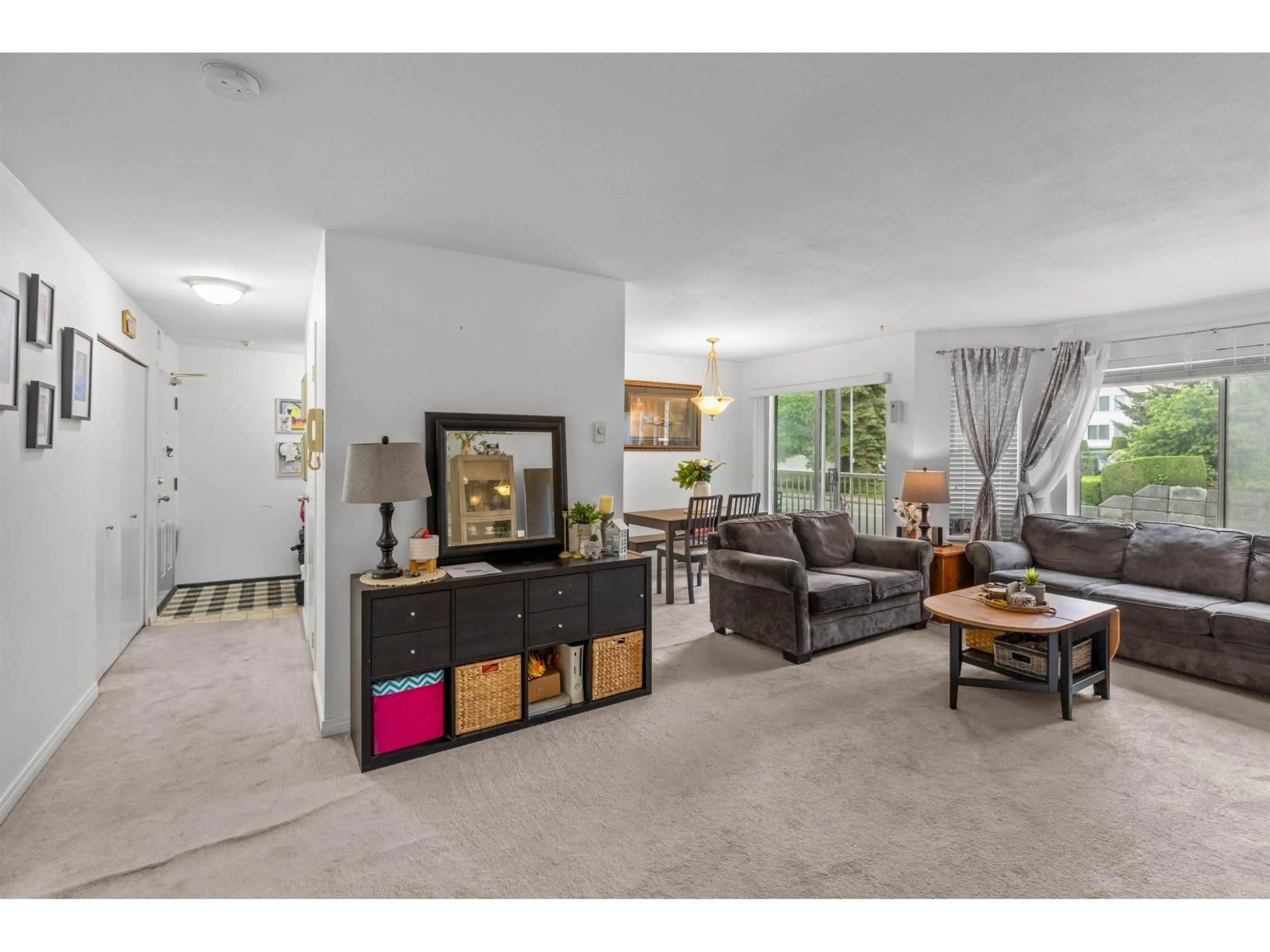 Living room with furniture, unknown for 105 - 2780 WARE STREET, Abbotsford British Columbia V2S7C7