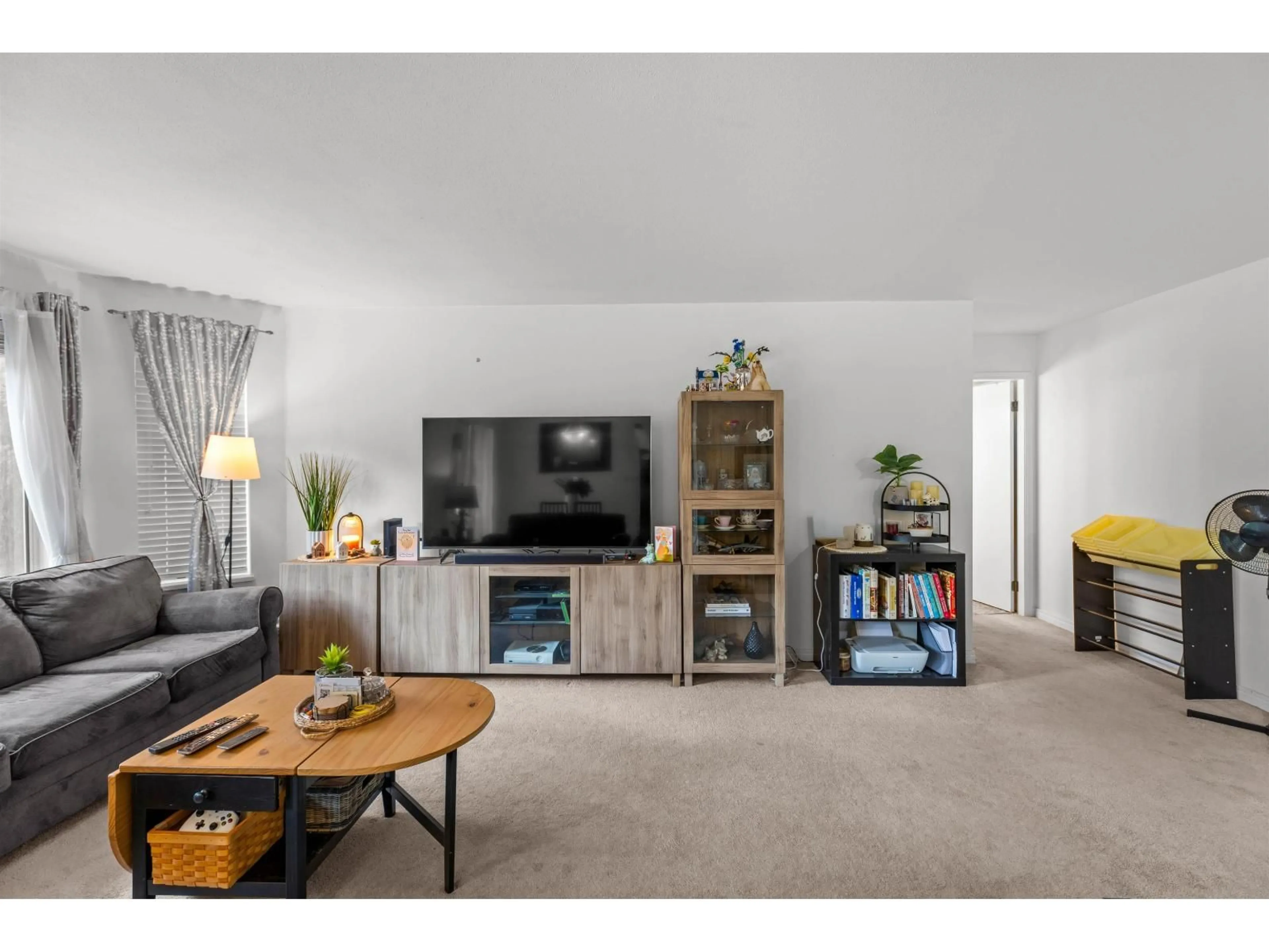 Living room with furniture, unknown for 105 - 2780 WARE STREET, Abbotsford British Columbia V2S7C7