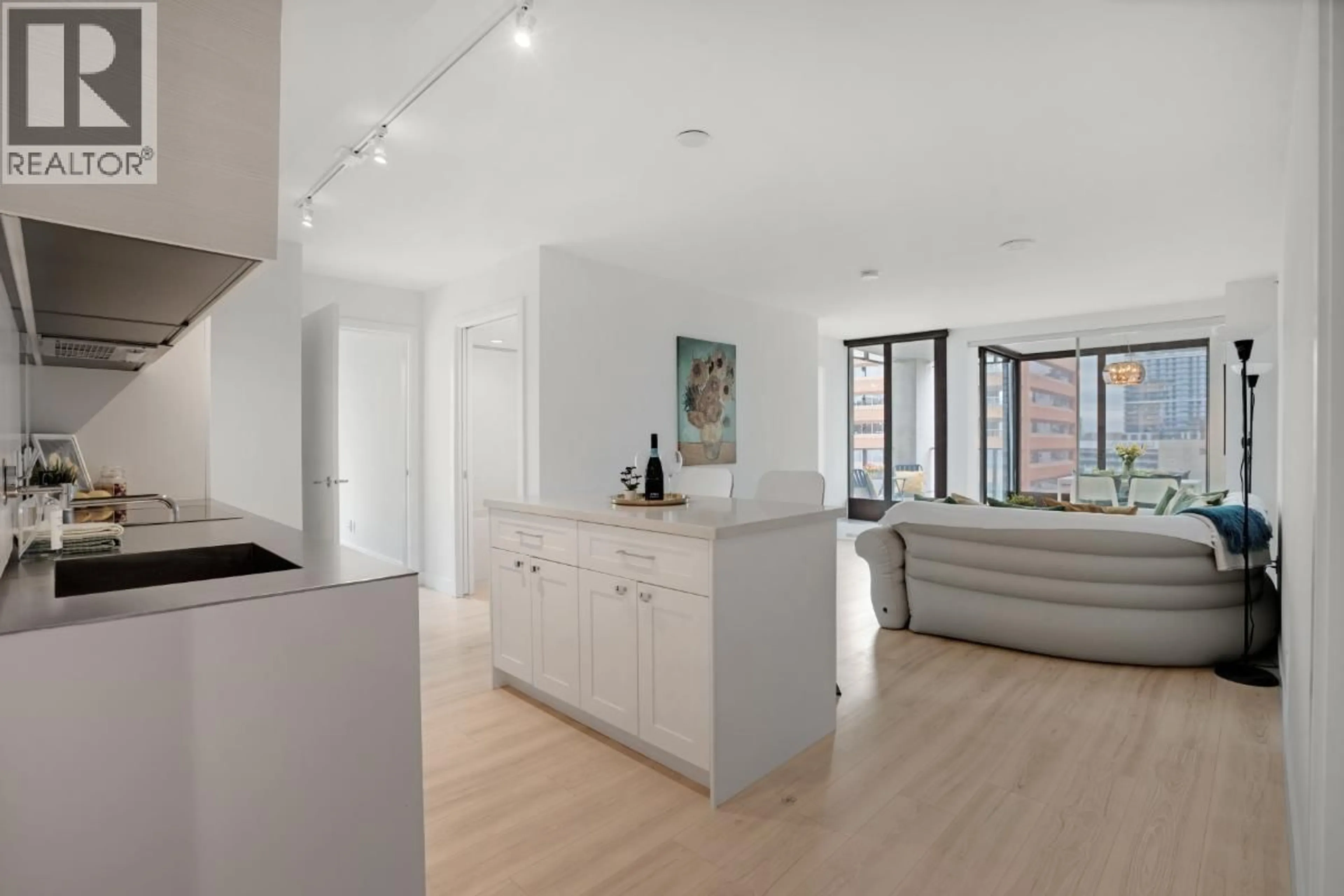 Open concept kitchen, unknown for 1502 - 1133 HORNBY STREET, Vancouver British Columbia V6Z1W1