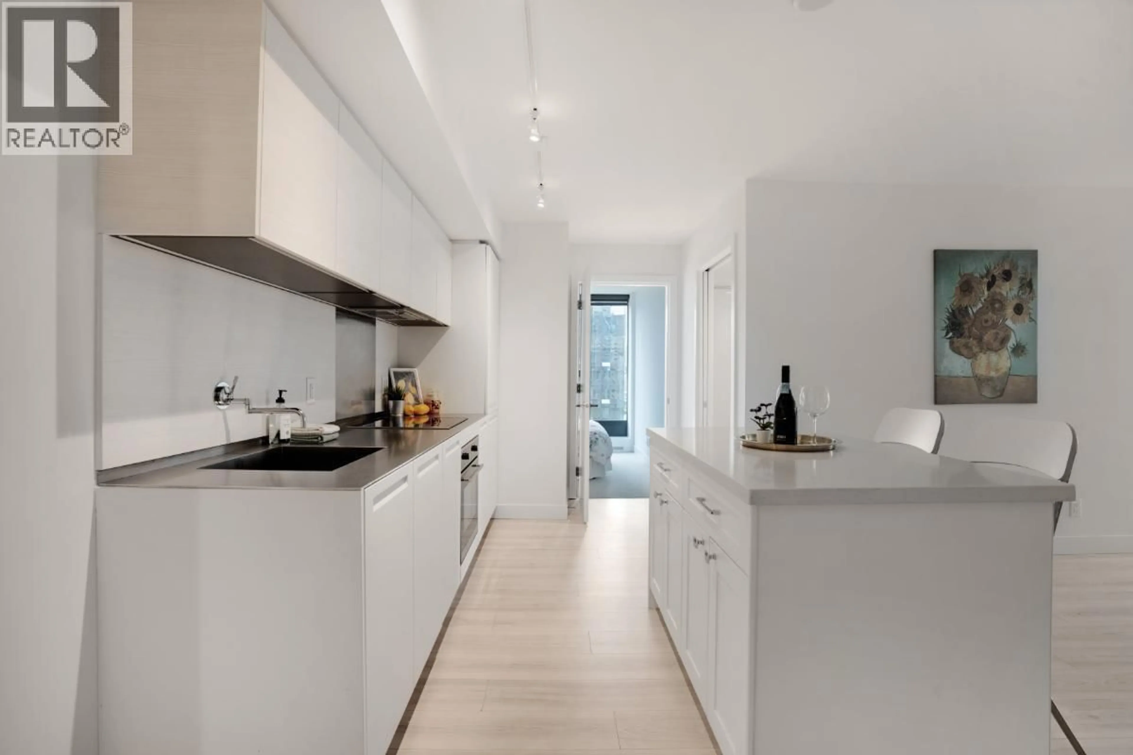 Contemporary kitchen, unknown for 1502 - 1133 HORNBY STREET, Vancouver British Columbia V6Z1W1