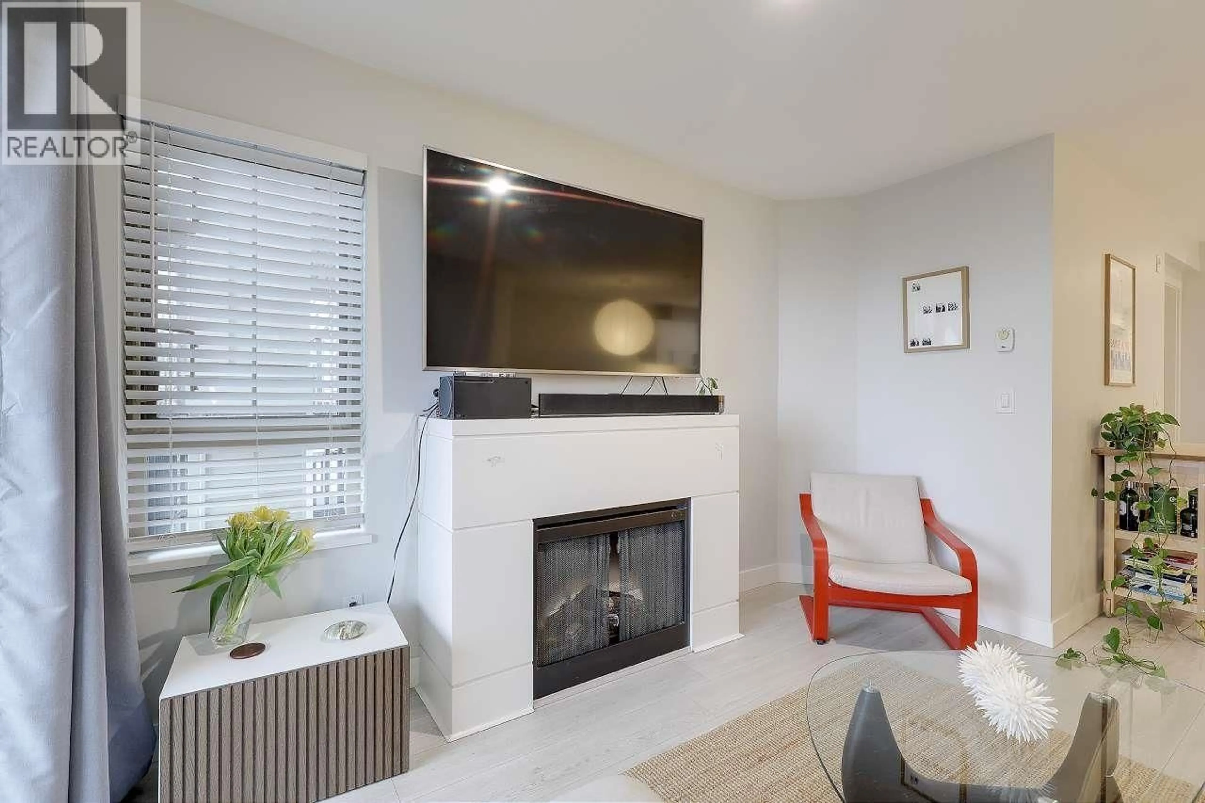 Living room with furniture, unknown for 311 - 2088 BETA AVENUE, Burnaby British Columbia V5C0C8