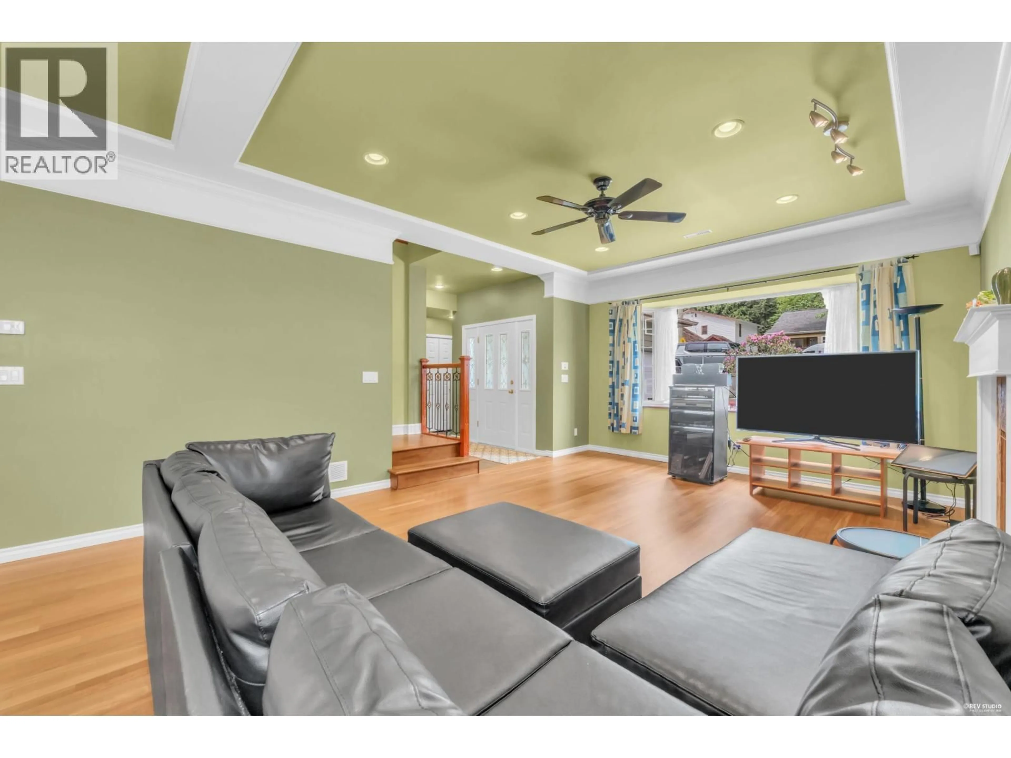 Unknown for 4317 CLIFFMONT ROAD, North Vancouver British Columbia V7G1J6