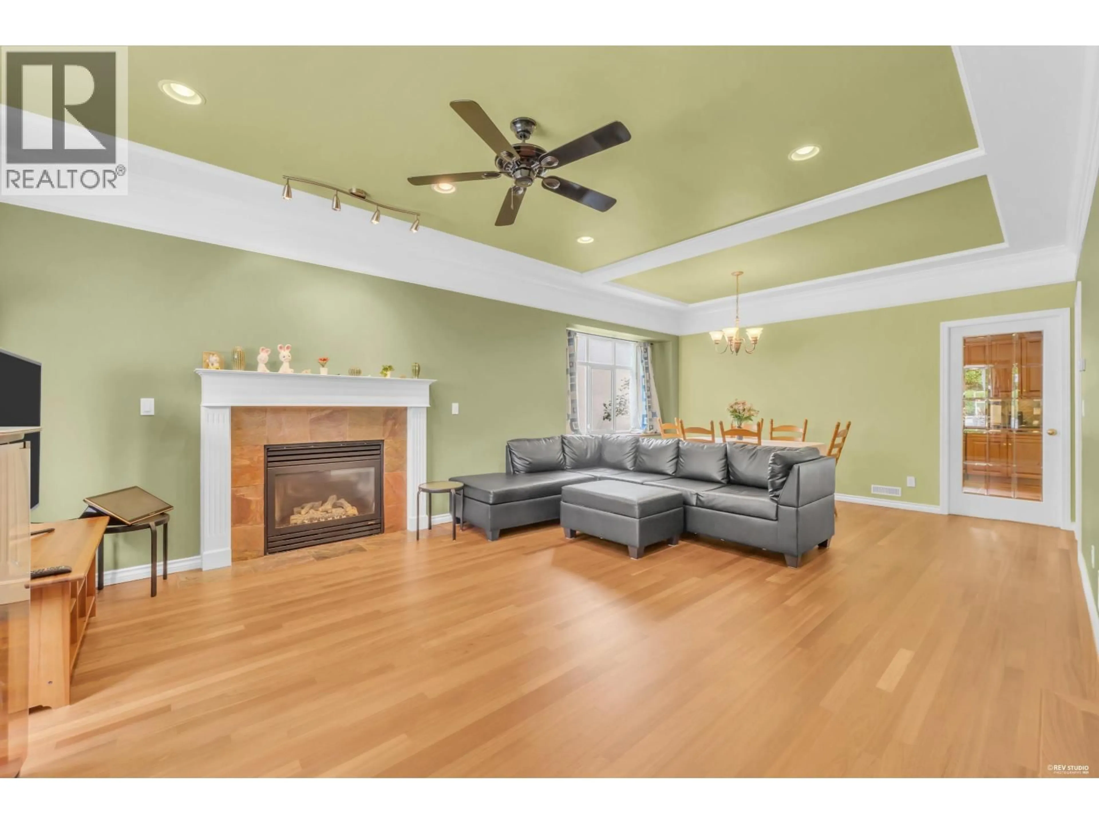 Unknown for 4317 CLIFFMONT ROAD, North Vancouver British Columbia V7G1J6