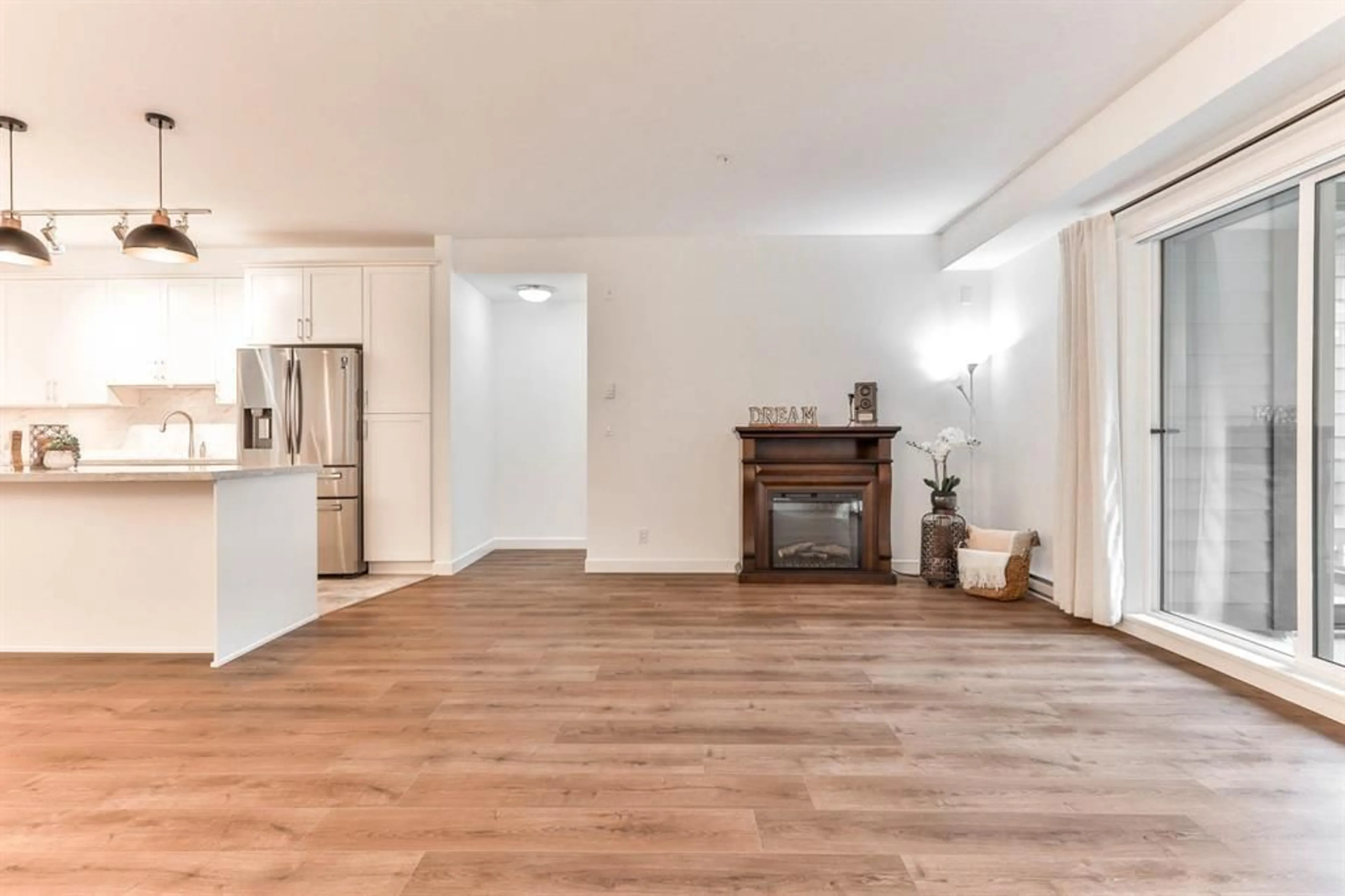 A pic of a room for 206 - 8526 202B STREET, Langley British Columbia V2Y3L3