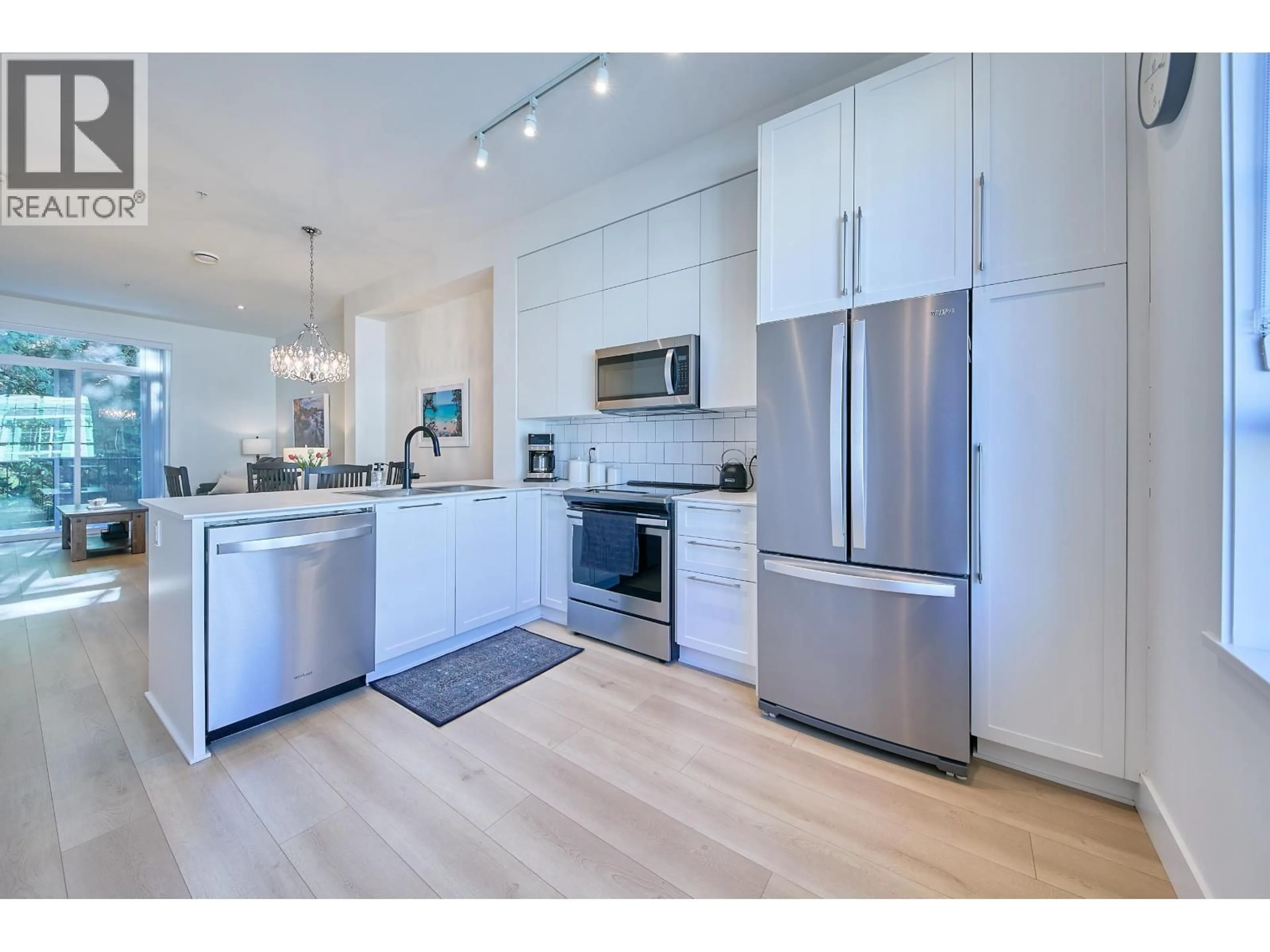 Open concept kitchen, wood/laminate floor for 17 - 19696 HAMMOND ROAD, Pitt Meadows British Columbia V3Y0G7