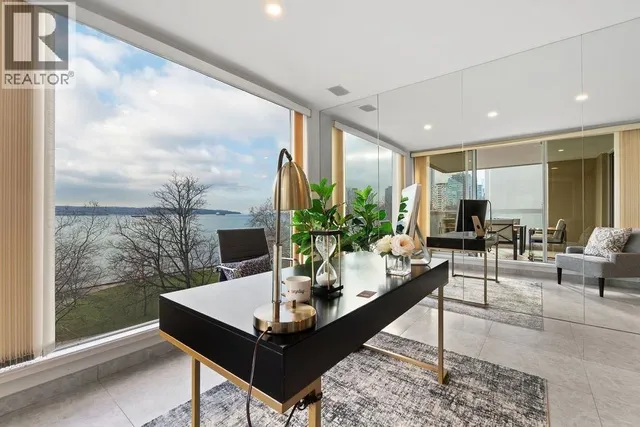 401 - 2015 BEACH AVENUE, Vancouver 4