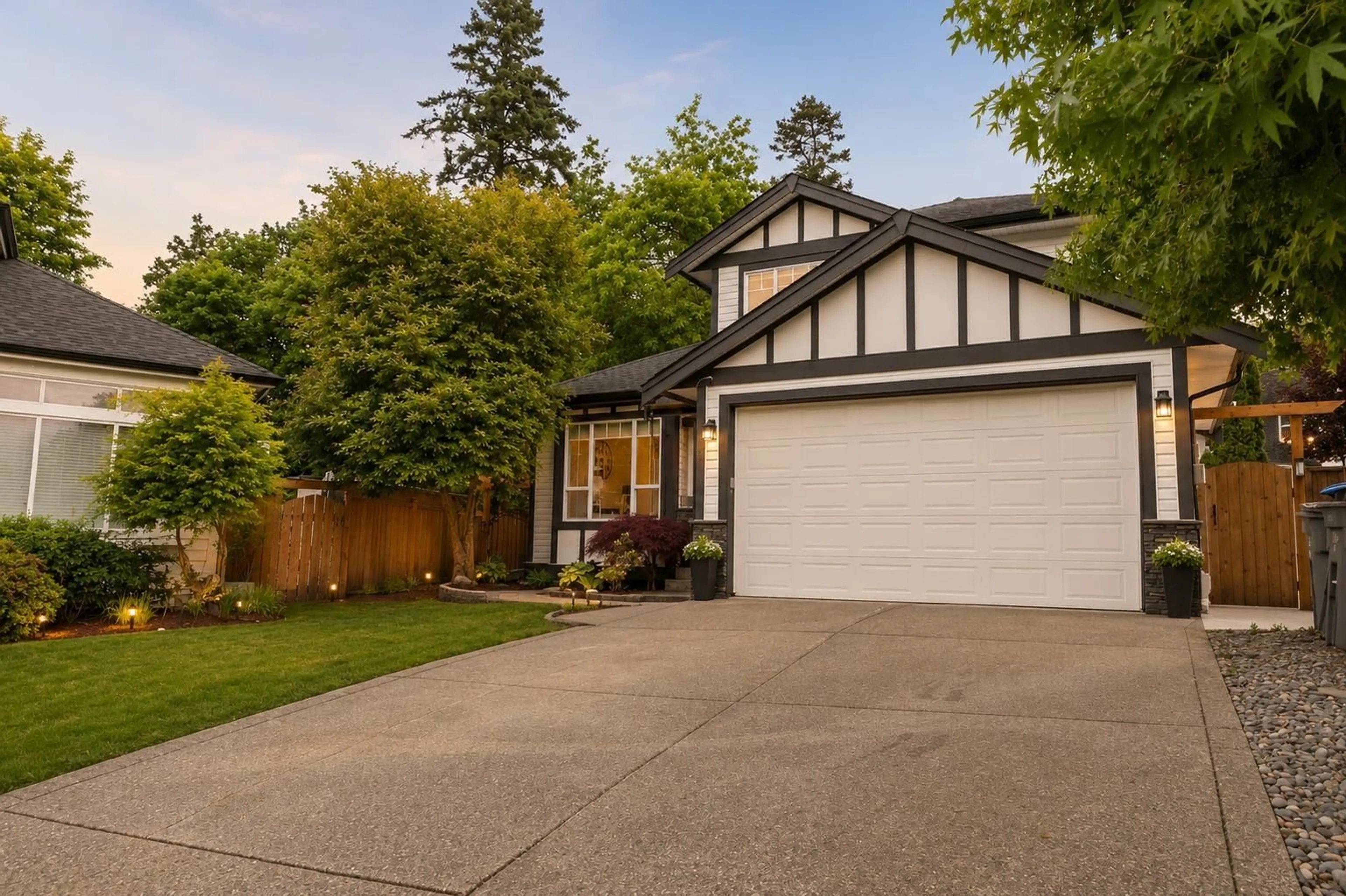Home with vinyl exterior material, street for 6928 182A STREET, Surrey British Columbia V3S9H4