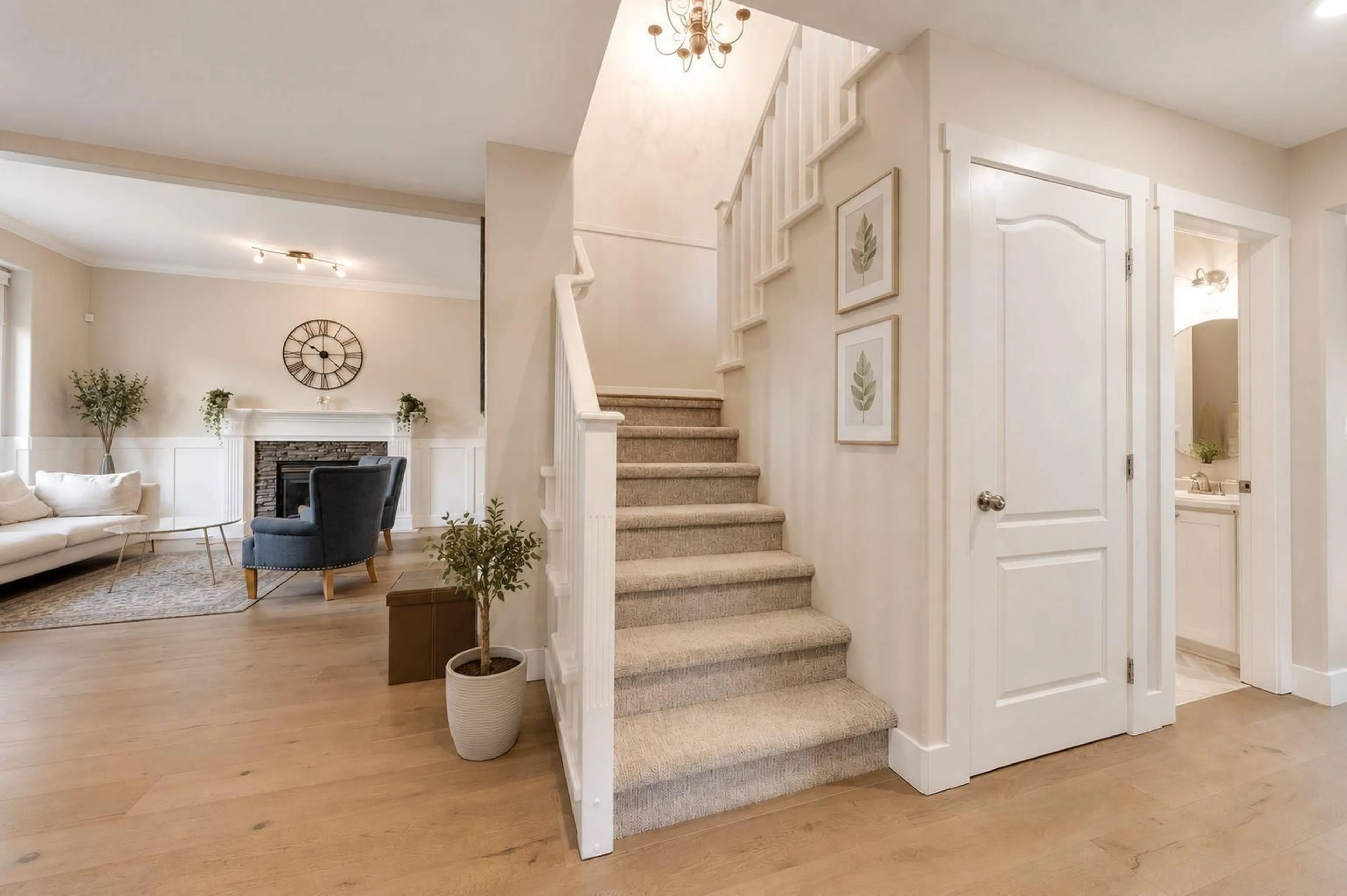 Unknown for 6928 182A STREET, Surrey British Columbia V3S9H4