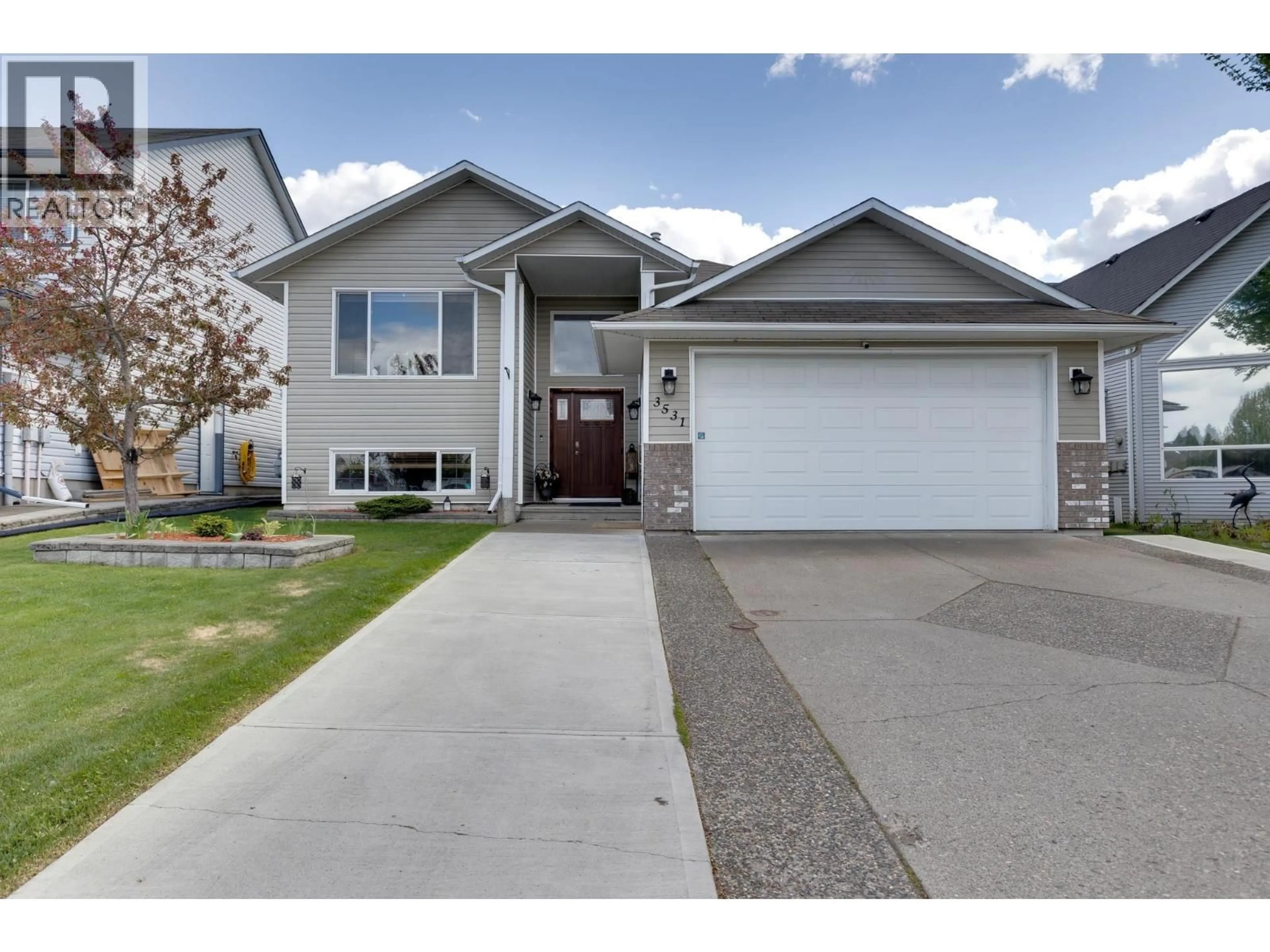 Home with vinyl exterior material, street for 3531 CHARTWELL AVENUE, Prince George British Columbia V2N6Y4
