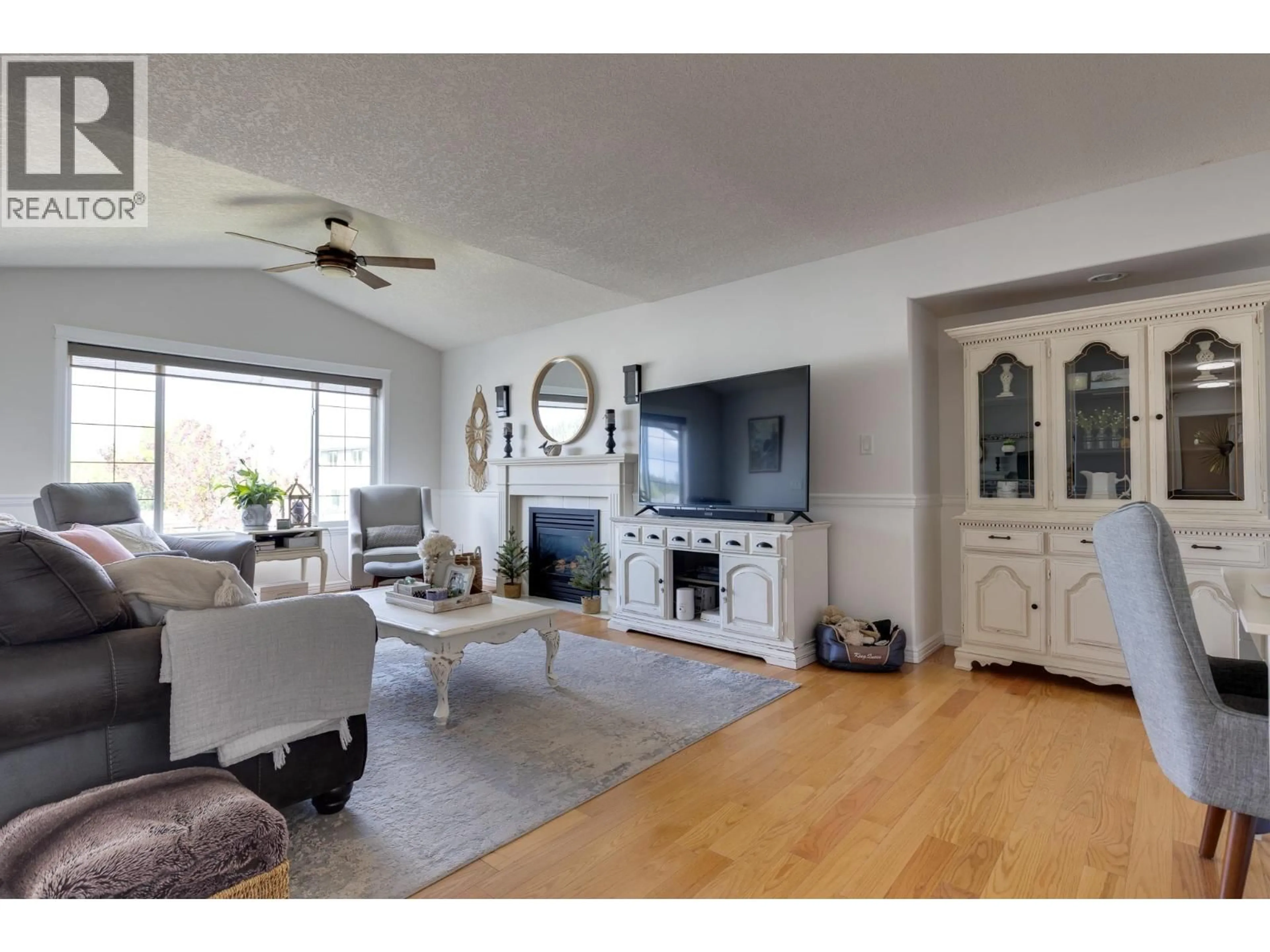 Living room with furniture, unknown for 3531 CHARTWELL AVENUE, Prince George British Columbia V2N6Y4