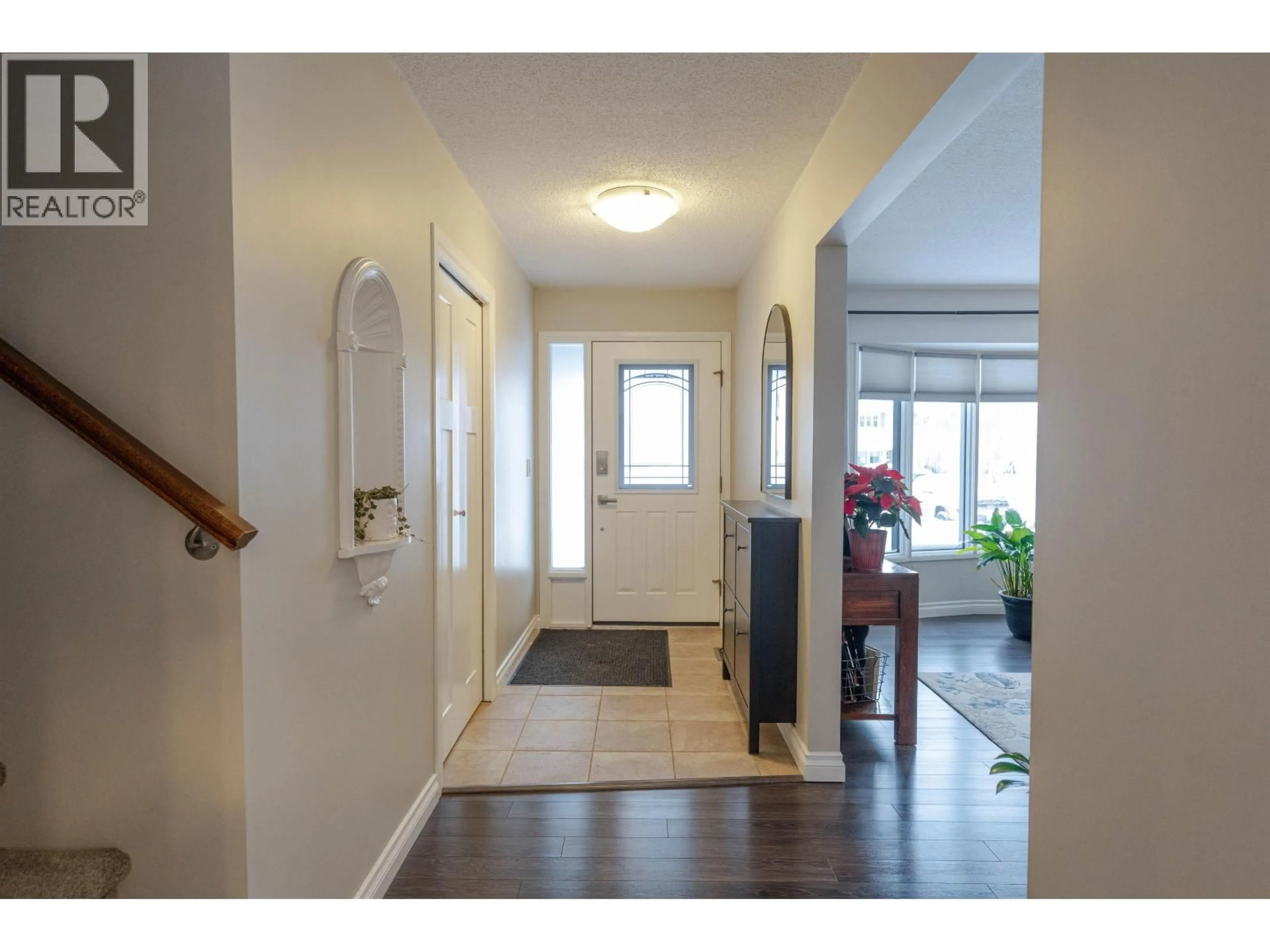 Indoor entryway for 10515 114 AVENUE, Fort St. John British Columbia V1J6H7