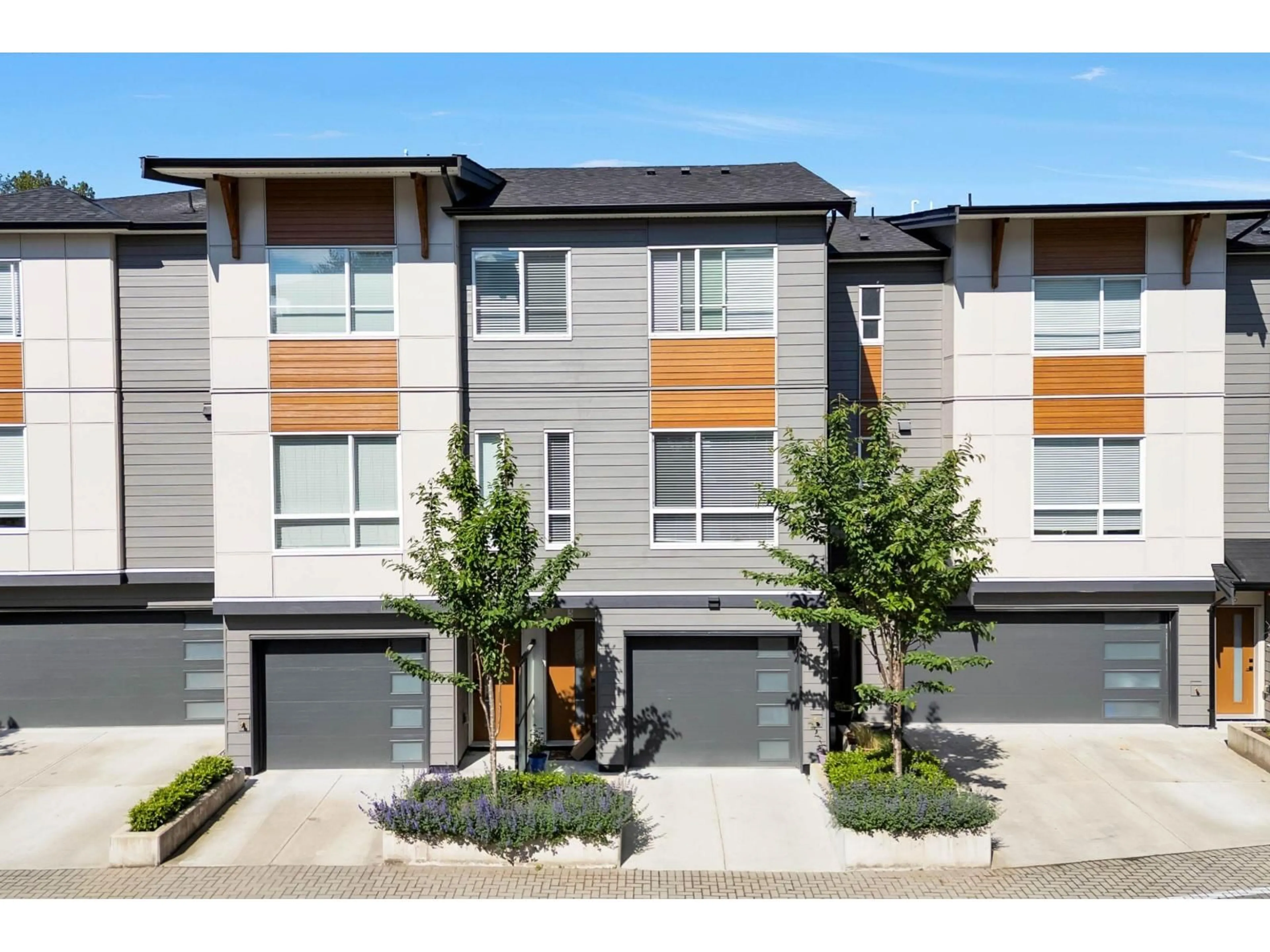 Unknown for 3 - 19935 75A AVENUE, Langley British Columbia V2Y4L5