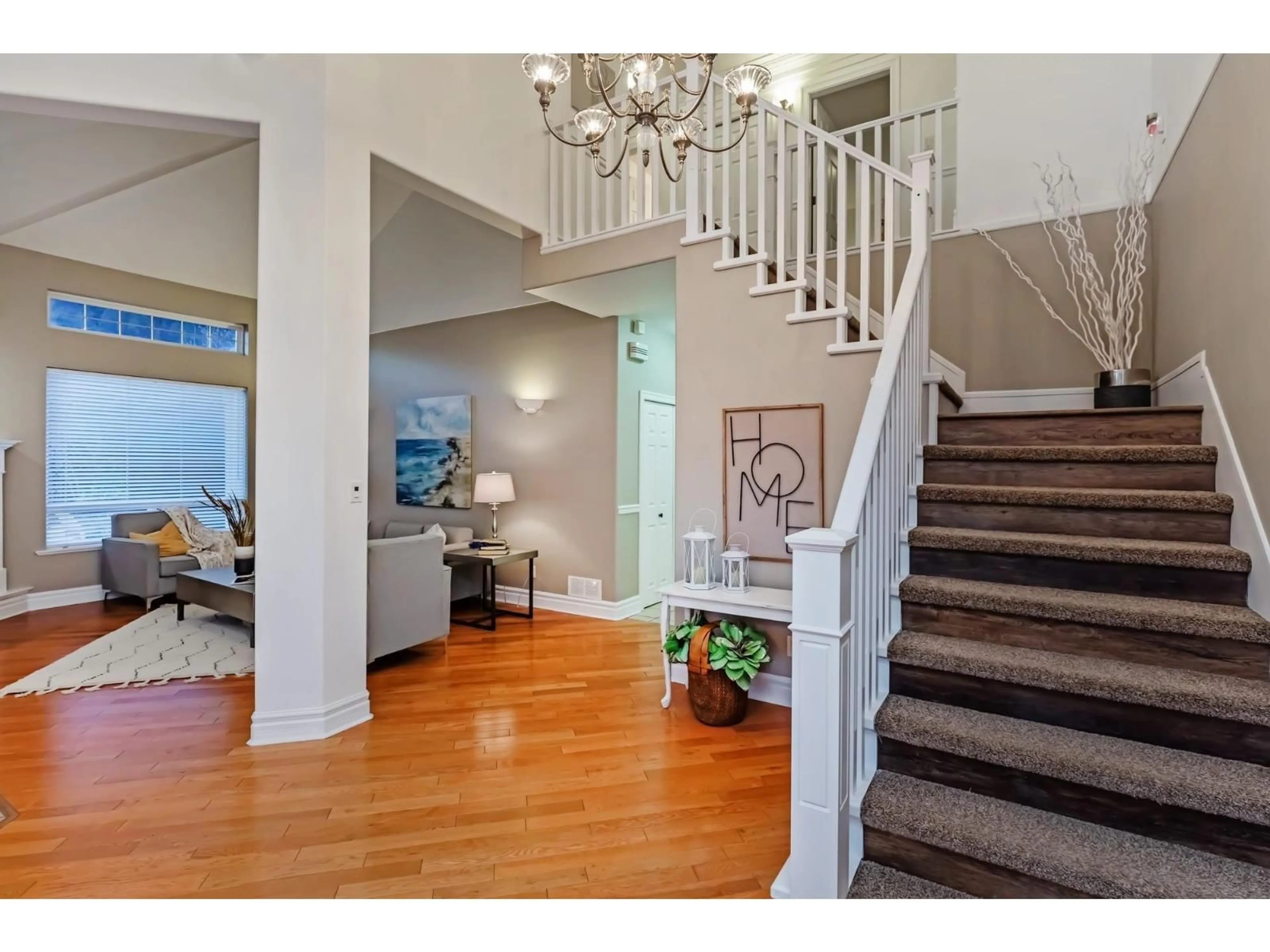 Indoor entryway for 34743 PAKENHAM PLACE, Mission British Columbia V2V7A6