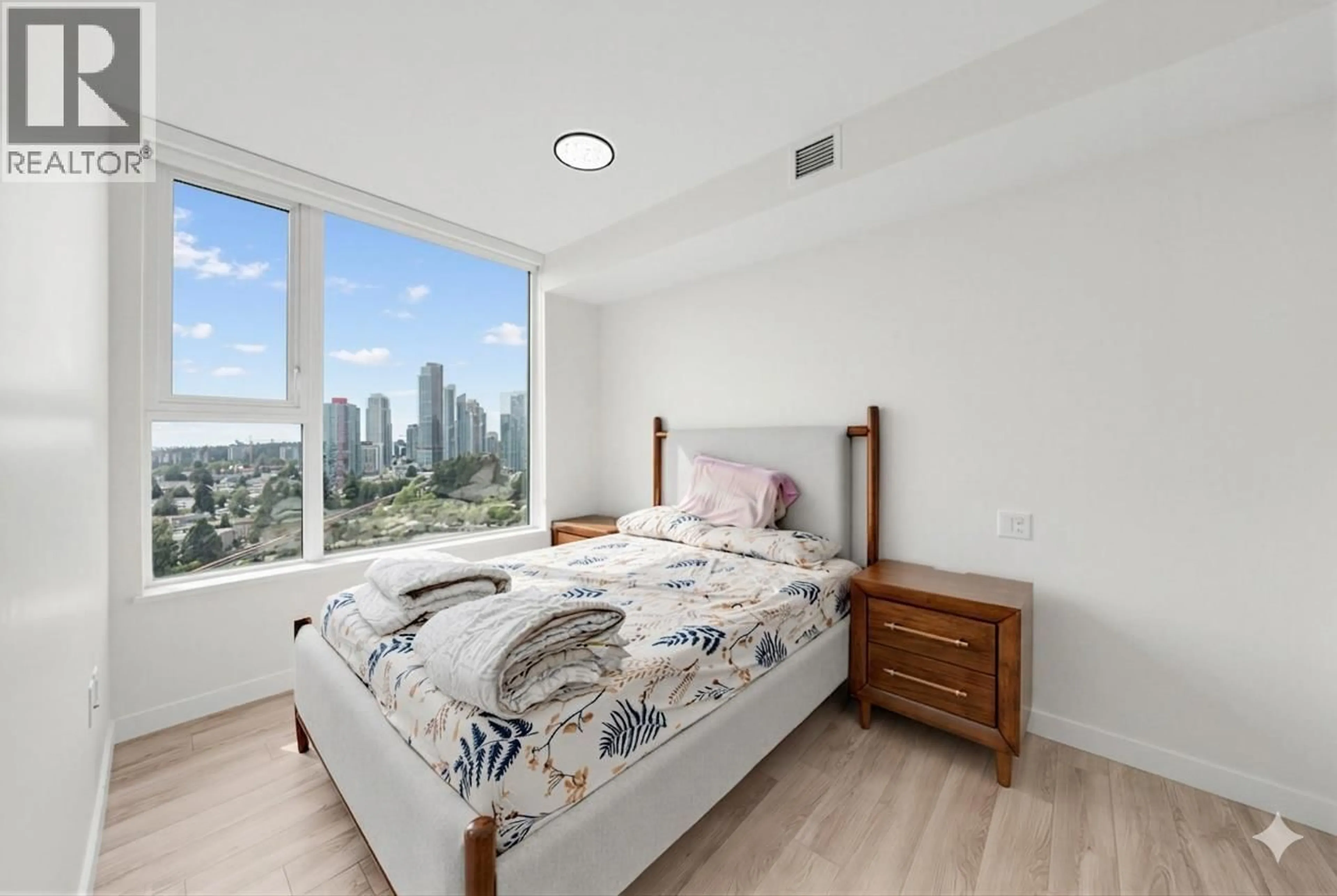 Bedroom with bed, unknown for 1809 - 6699 DUNBLANE AVENUE, Burnaby British Columbia V5H0J8