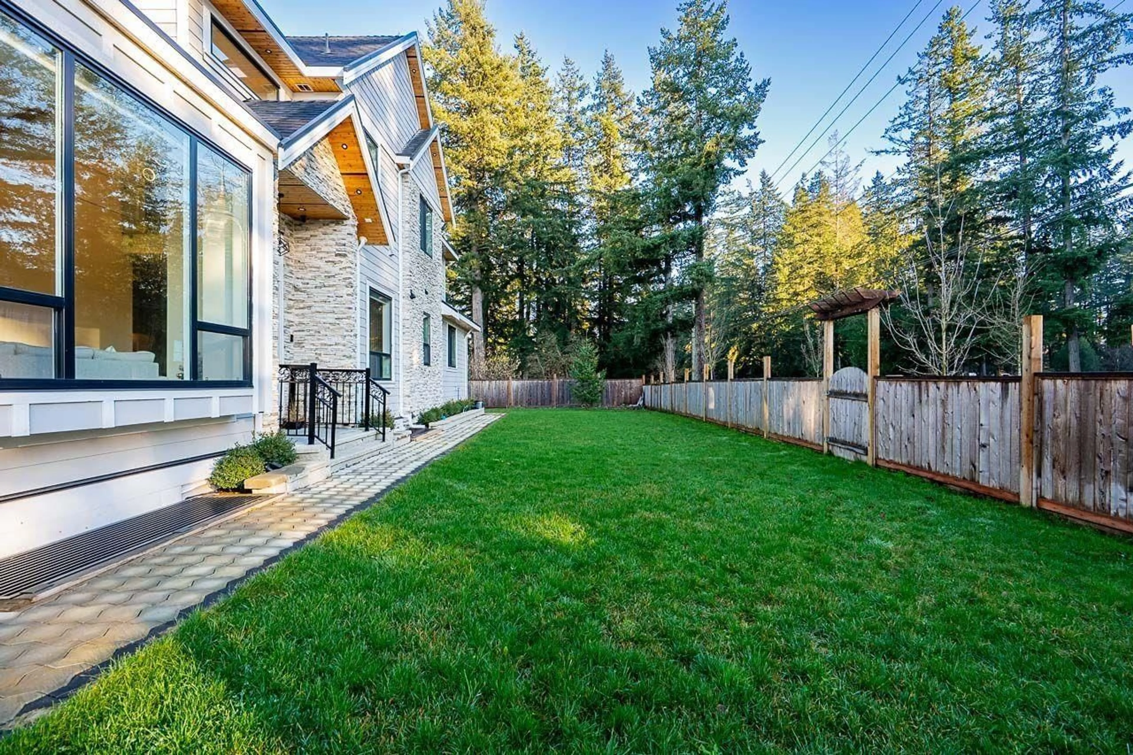 Patio, unknown for 19805 32 AVENUE, Langley British Columbia V3A0N9