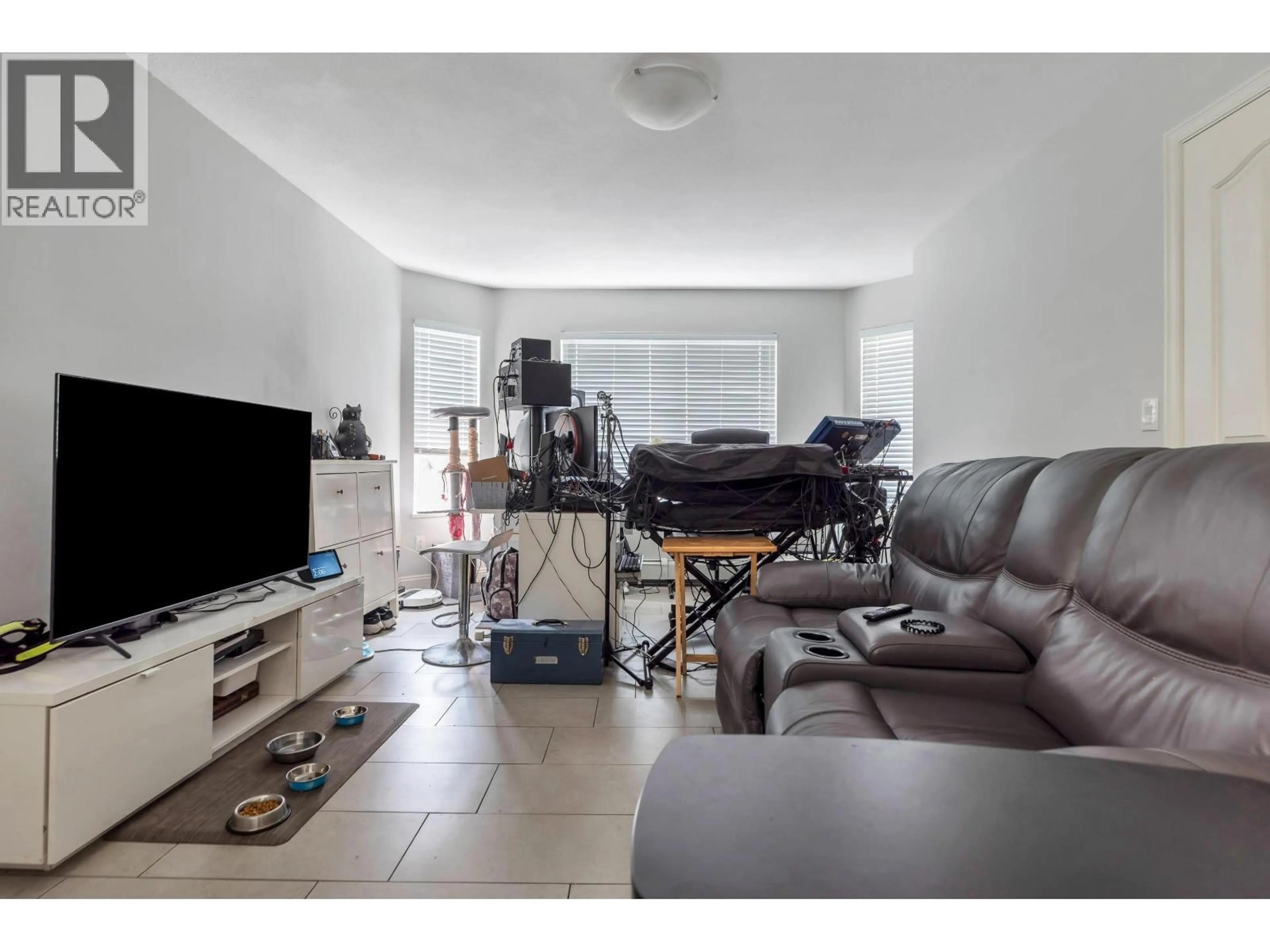 Unknown for 7162 GLADSTONE STREET, Vancouver British Columbia V5P4G6