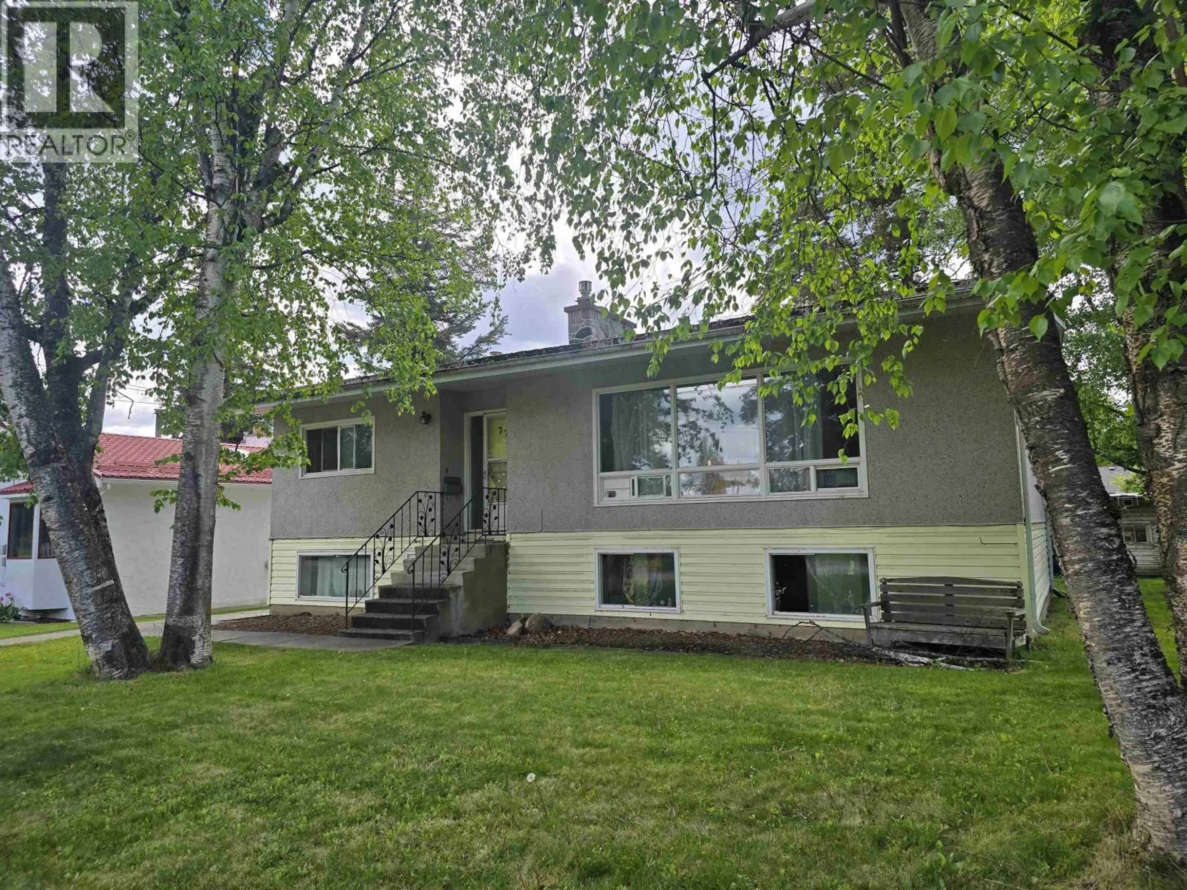 Home with vinyl exterior material, mountain view for 777 MCLEAN STREET, Quesnel British Columbia V2J2P8