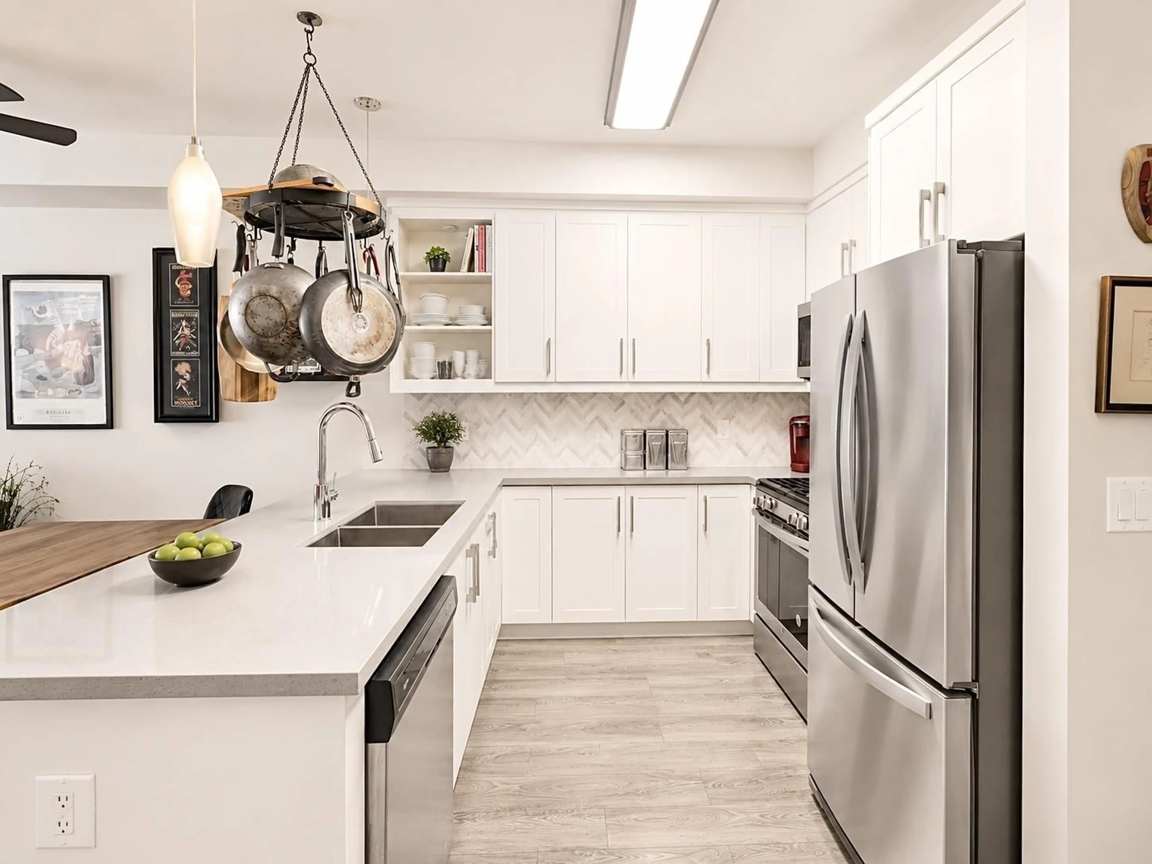 Open concept kitchen, ceramic/tile floor for 103 - 14550 WINTER CRESCENT, Surrey British Columbia V4P0G4