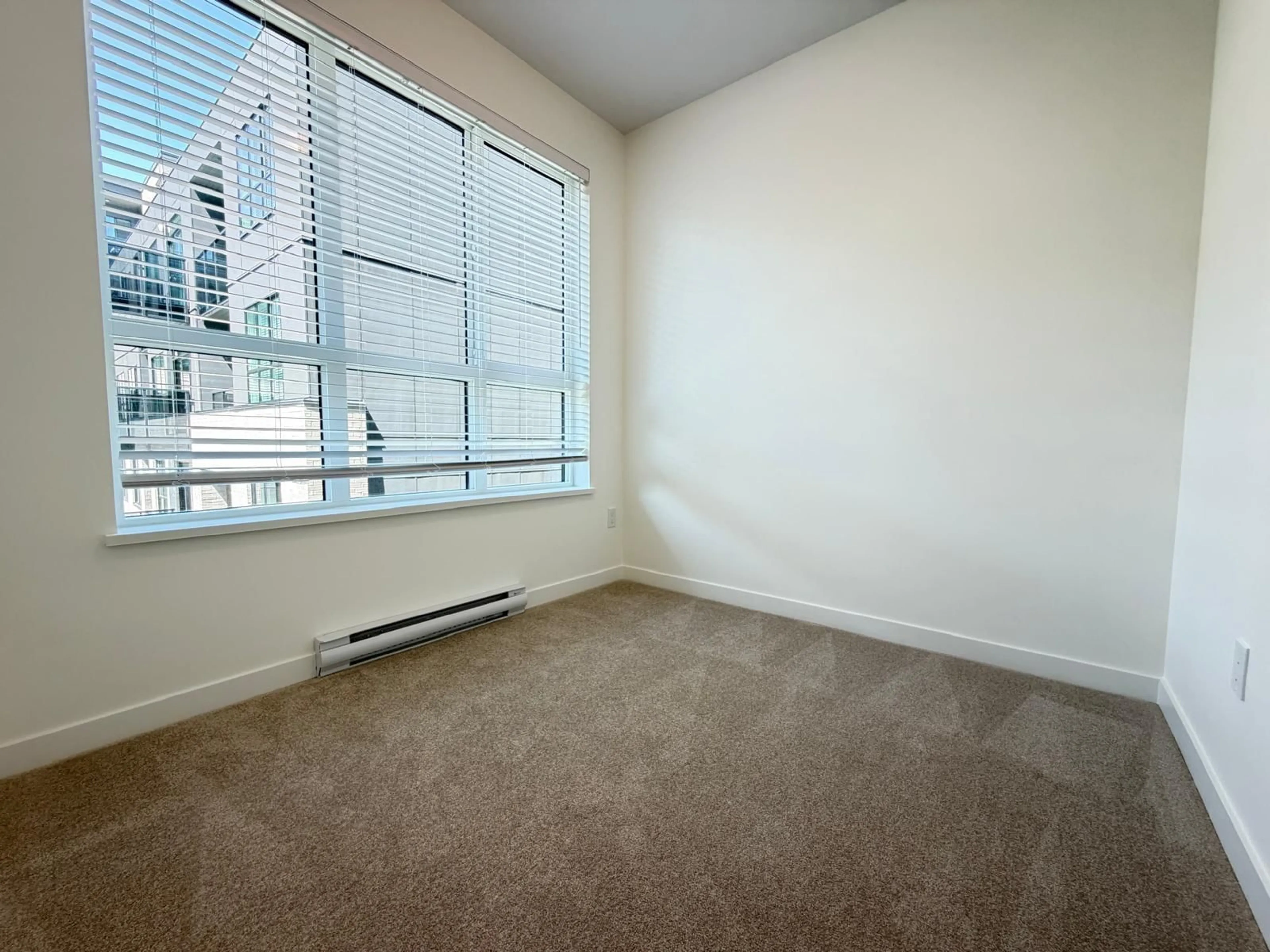 A pic of a room for 304 - 15735 85 AVENUE, Surrey British Columbia V4N6Z1