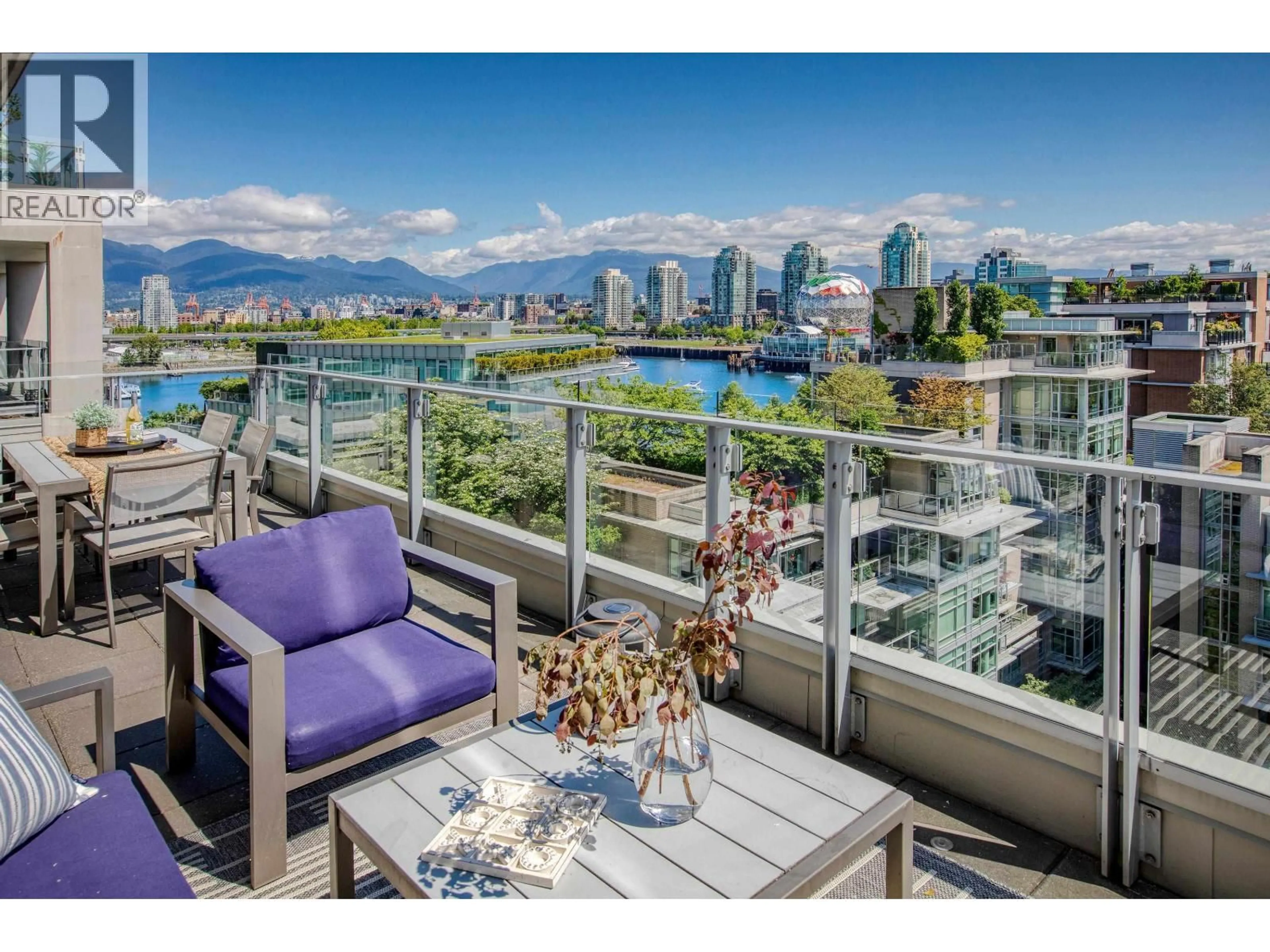 Patio, water/lake/river/ocean view for 901 - 1616 COLUMBIA STREET, Vancouver British Columbia V5Y0B7