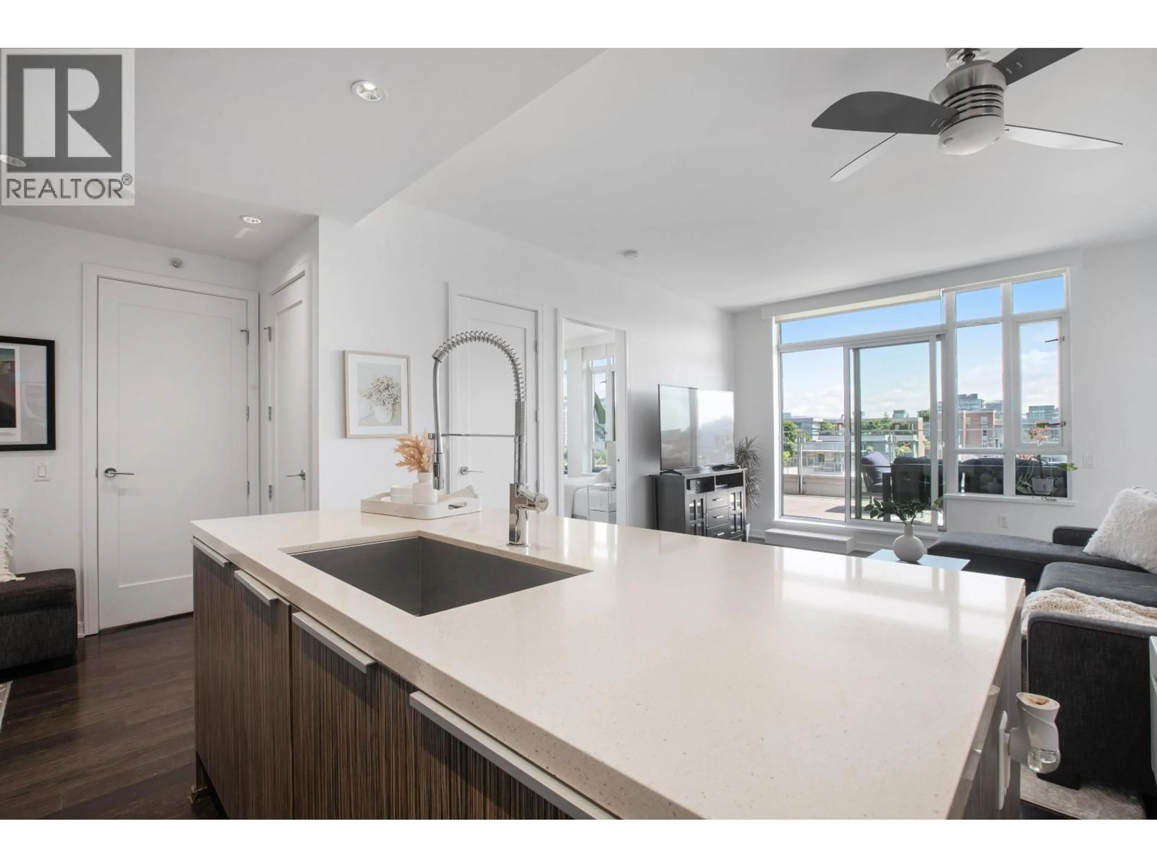 Open concept kitchen, unknown for 901 - 1616 COLUMBIA STREET, Vancouver British Columbia V5Y0B7