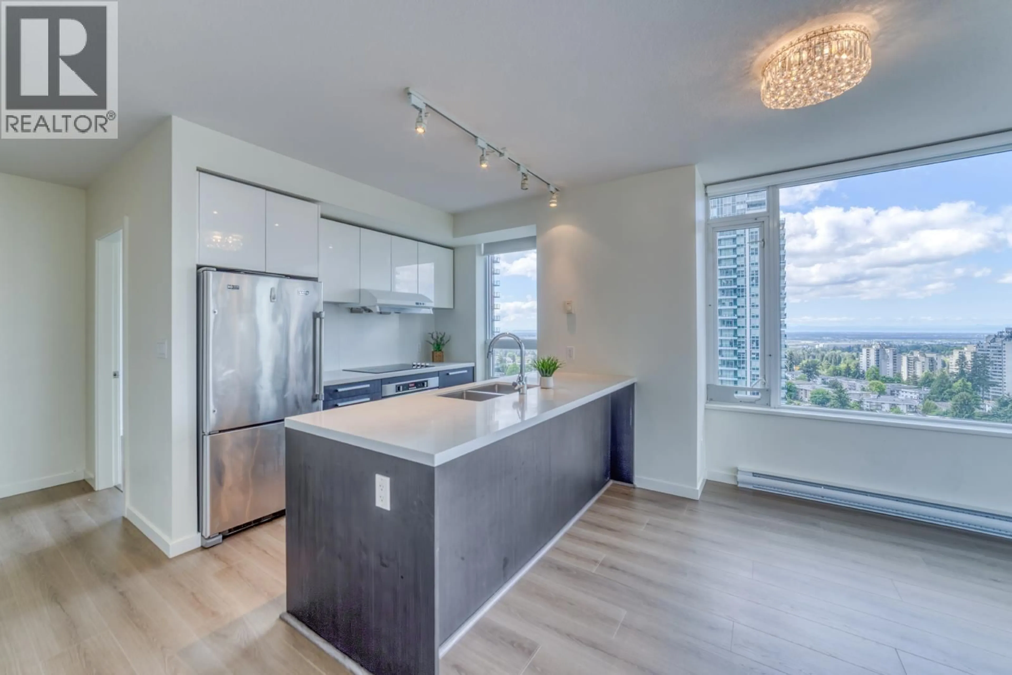Open concept kitchen, unknown for 2007 - 6333 SILVER AVENUE, Burnaby British Columbia V5H0C3