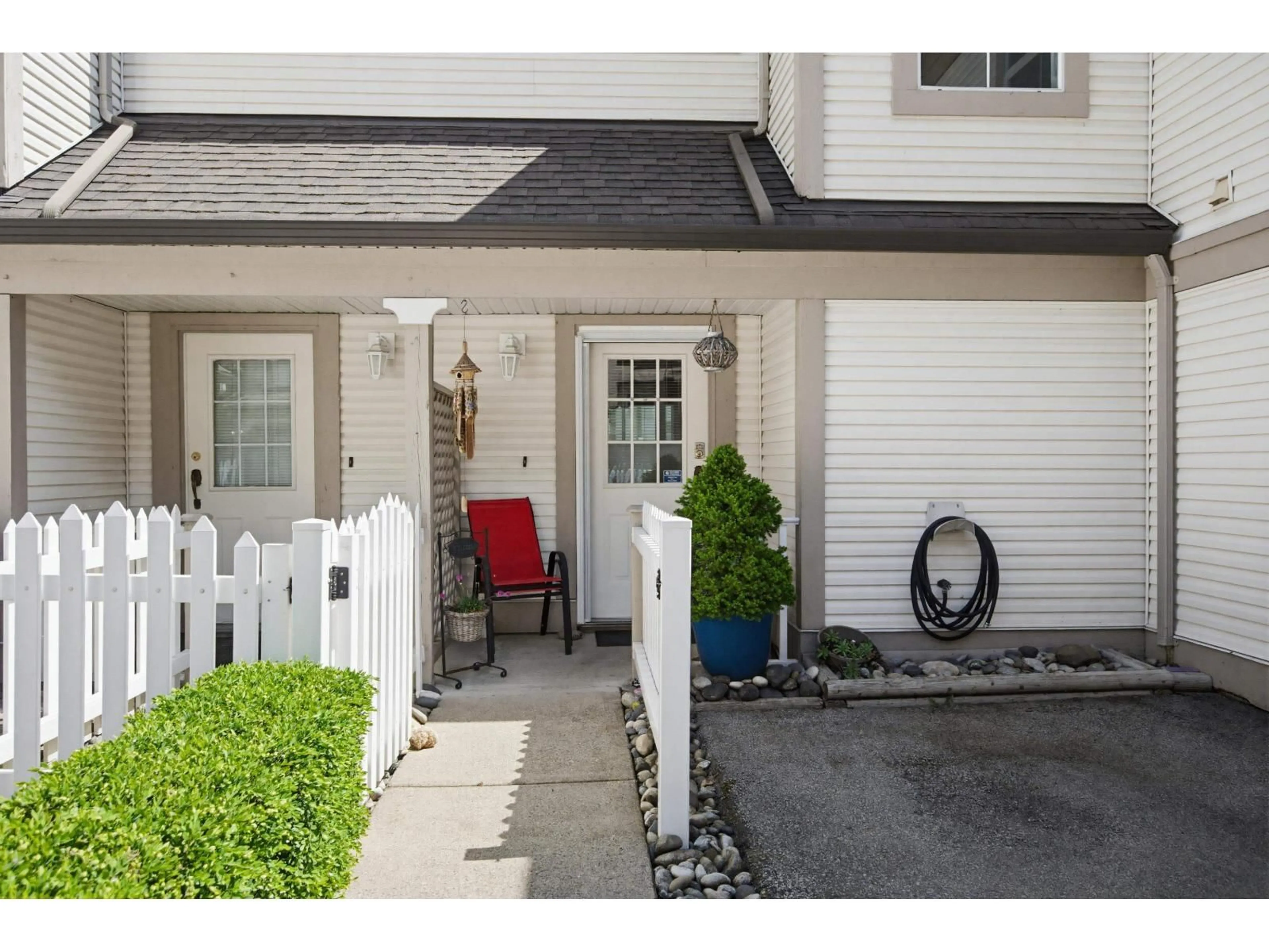 Indoor entryway for 54 - 16318 82 AVENUE, Surrey British Columbia V3S8K2