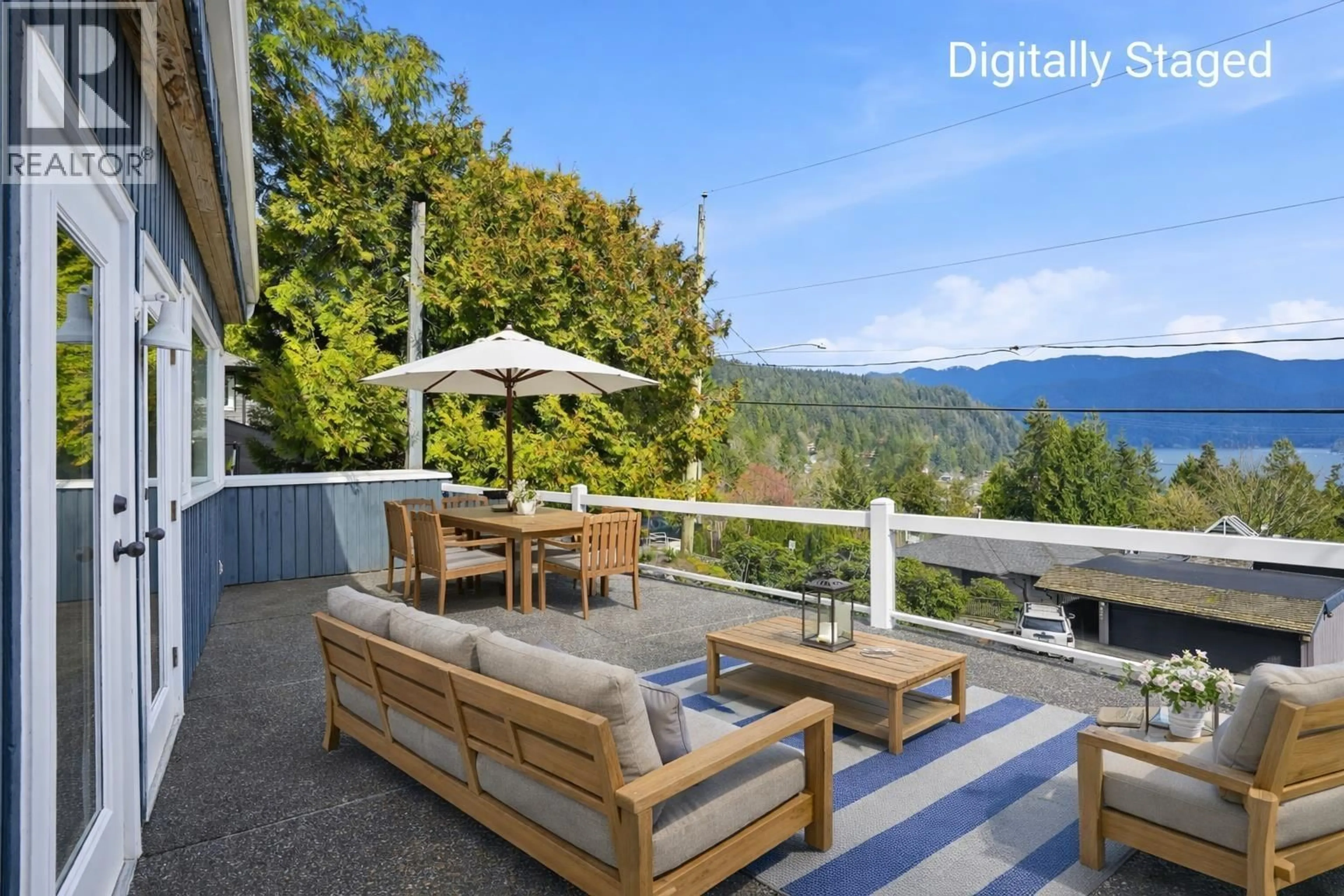 Patio, water/lake/river/ocean view for 2341 CALEDONIA AVENUE, North Vancouver British Columbia V7G1T8