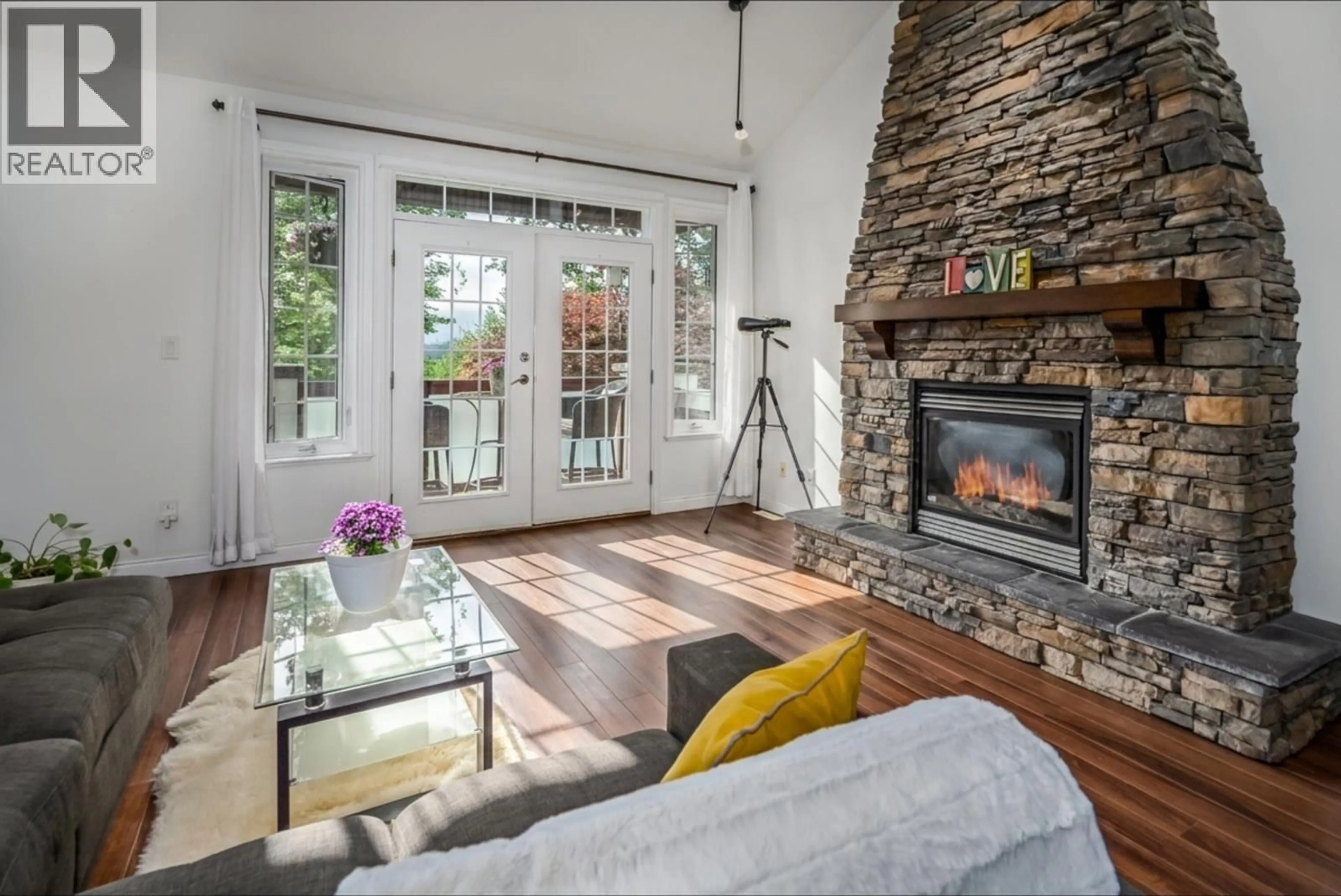 Living room with furniture, unknown for 22938 VISTA RIDGE DRIVE, Maple Ridge British Columbia V4R2X3