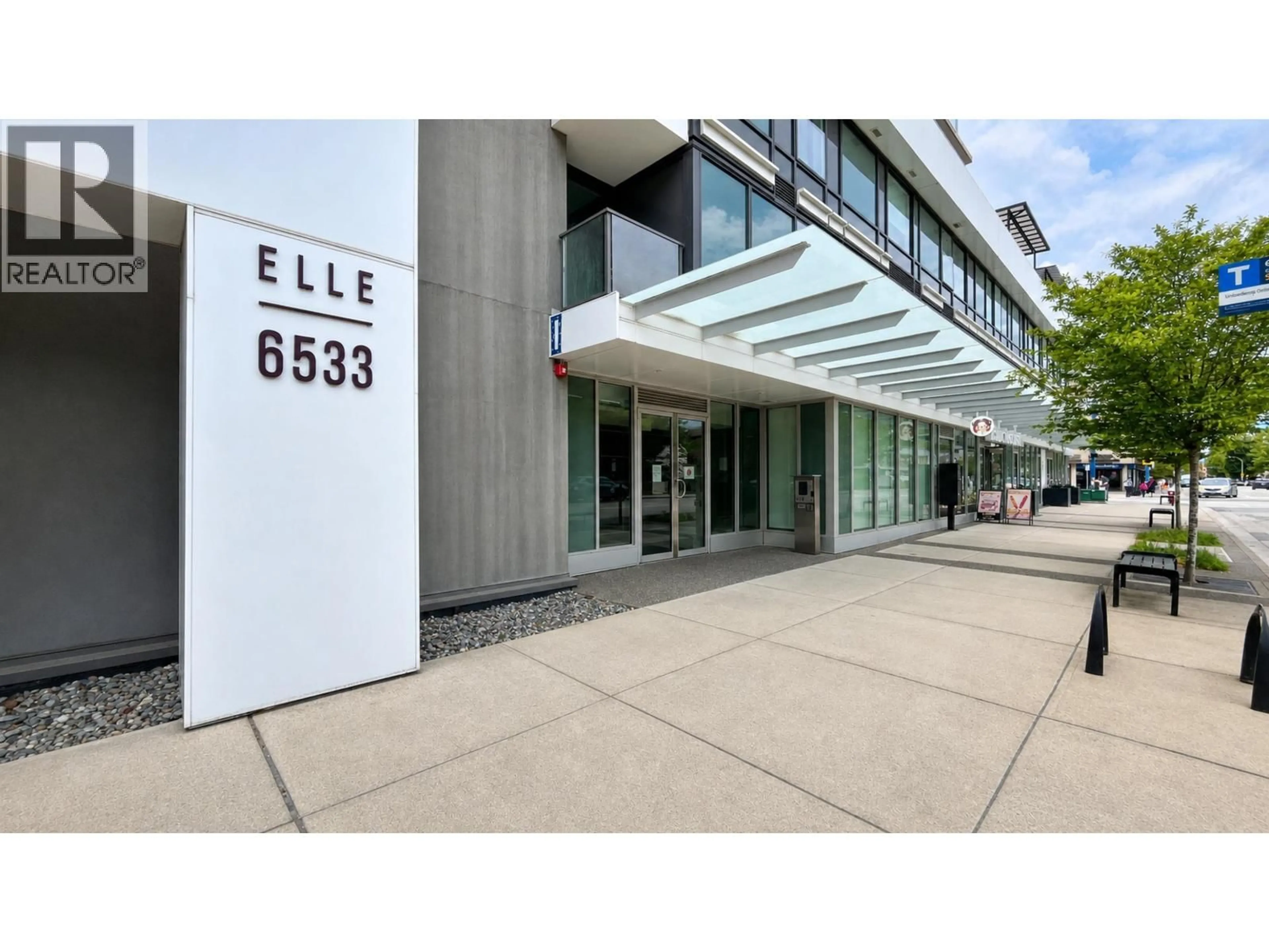 Indoor foyer for 506 - 6533 BUSWELL STREET, Richmond British Columbia V6Y0J6