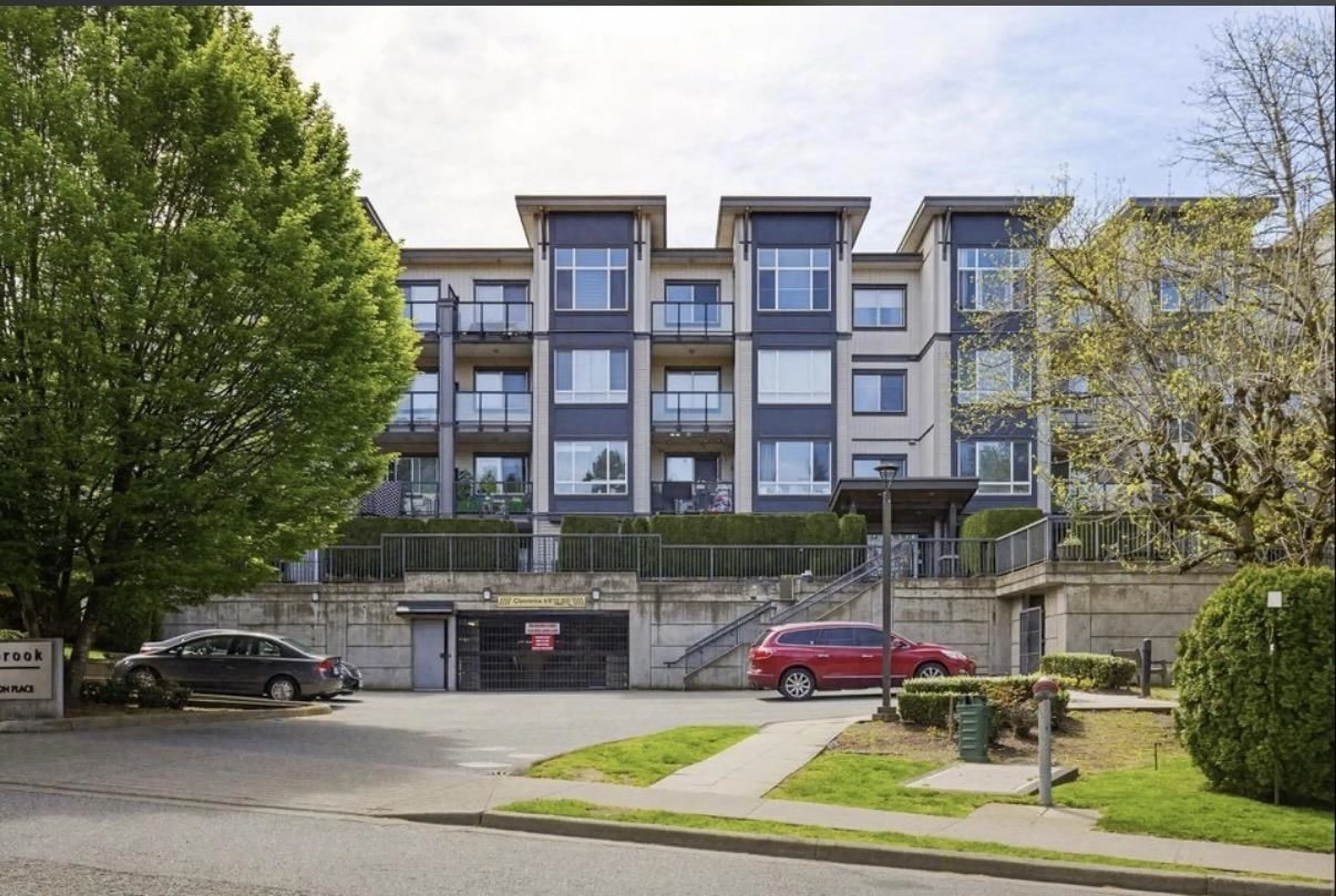 A pic from outside/outdoor area/front of a property/back of a property/a pic from drone, unknown for 208 - 2943 NELSON PLACE, Abbotsford British Columbia V2S0C8