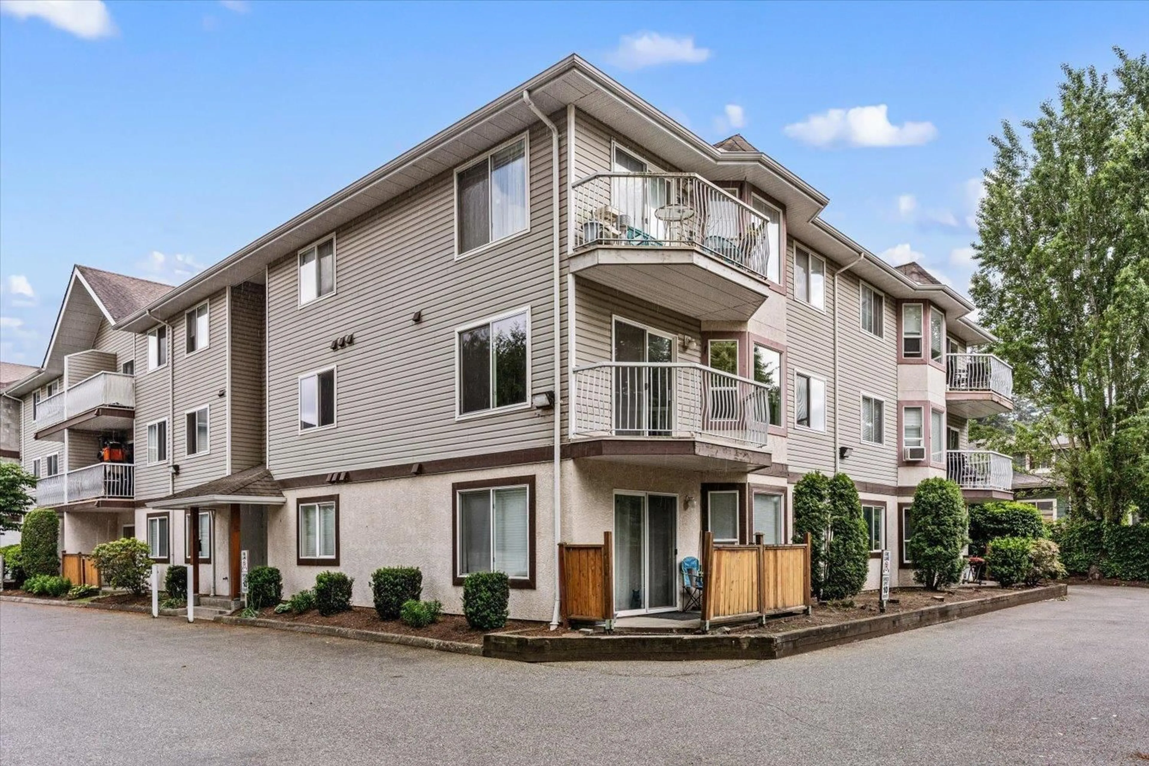 Patio, unknown for 210 - 45222 WATSON ROAD, Chilliwack British Columbia V2R3J4