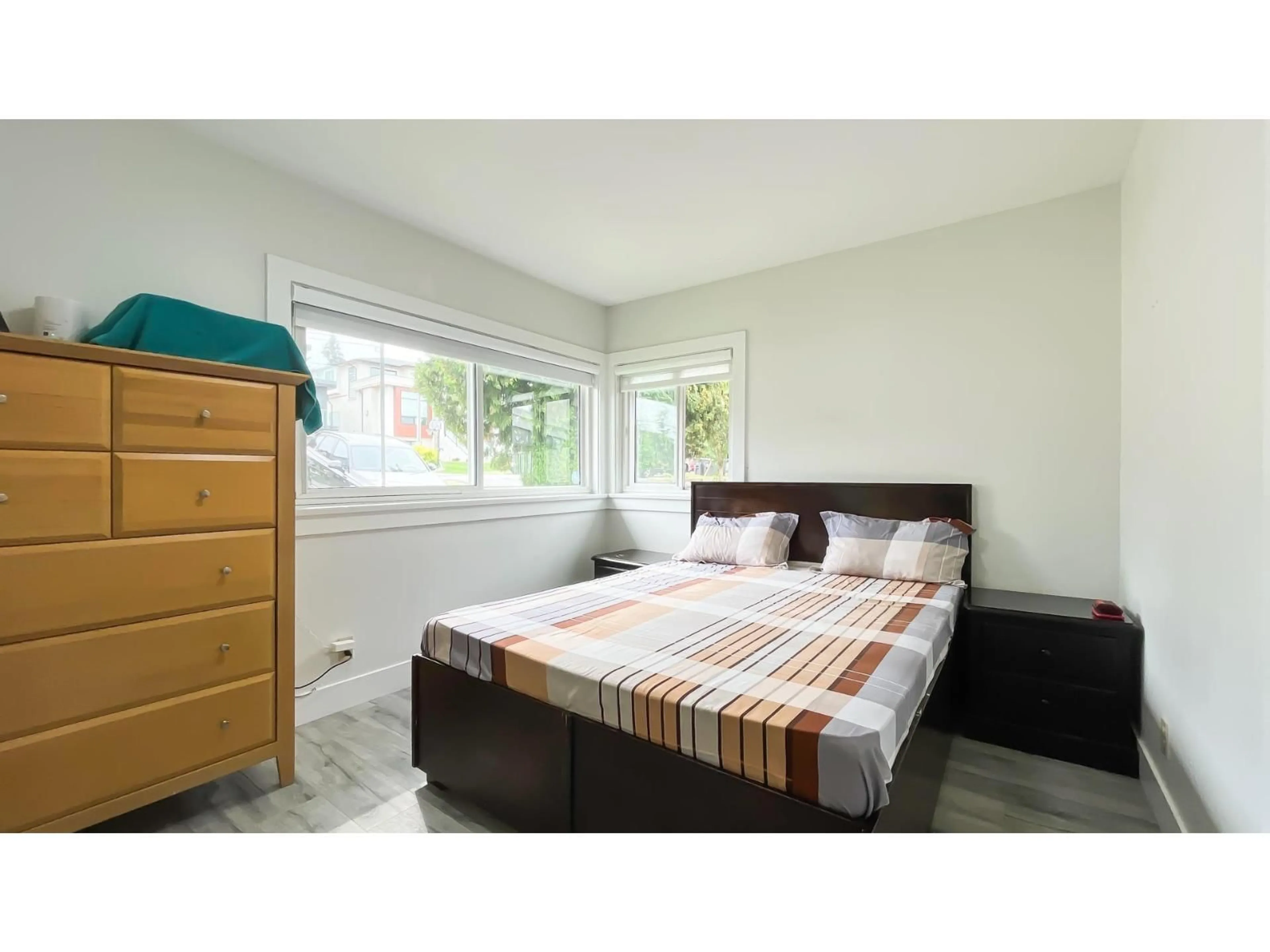 Bedroom with bed, unknown for 14171 77A AVENUE, Surrey British Columbia V3W2X2