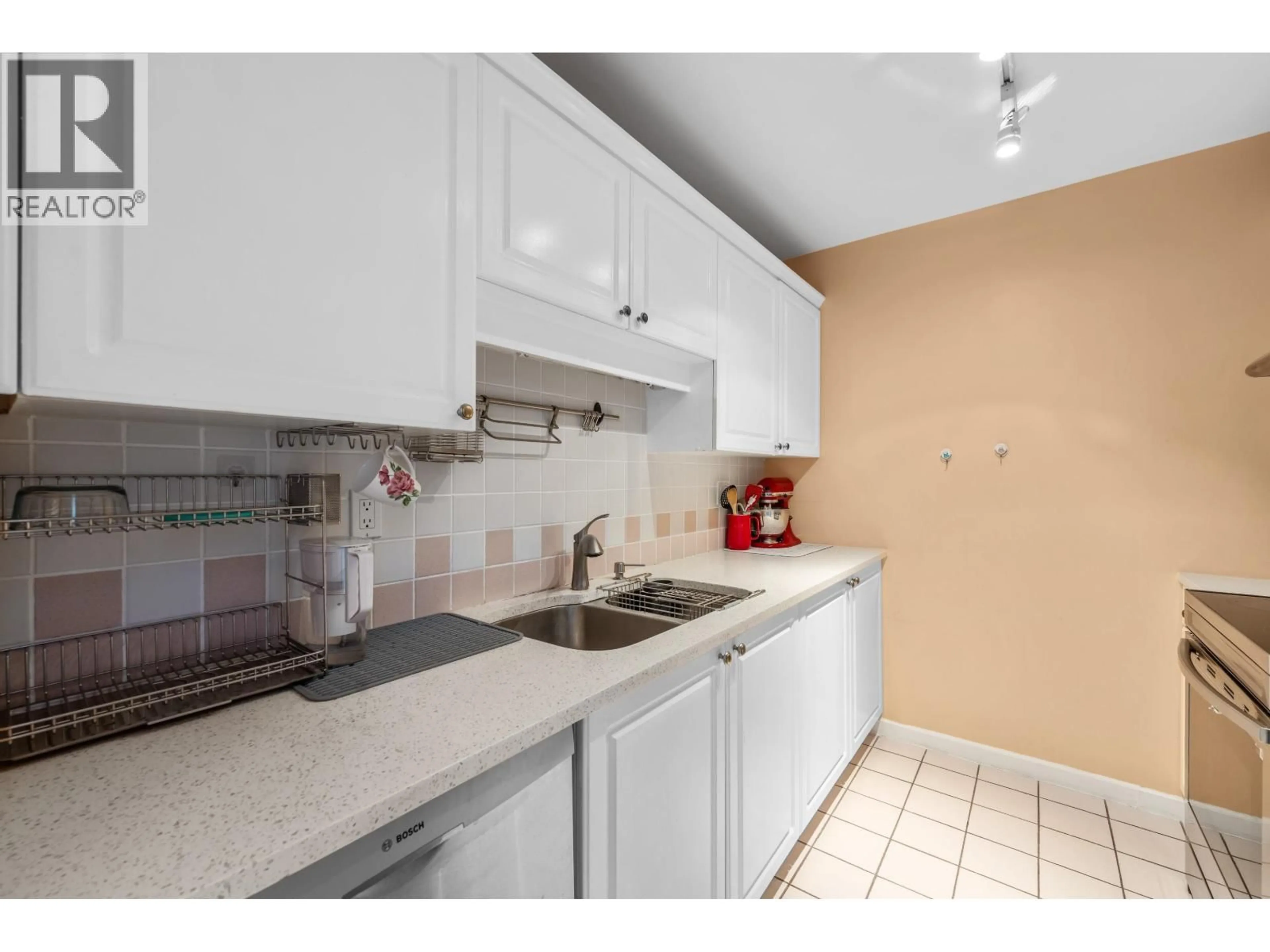 Standard kitchen, ceramic/tile floor for 1505 - 6838 STATION HILL DRIVE, Burnaby British Columbia V3N5A4