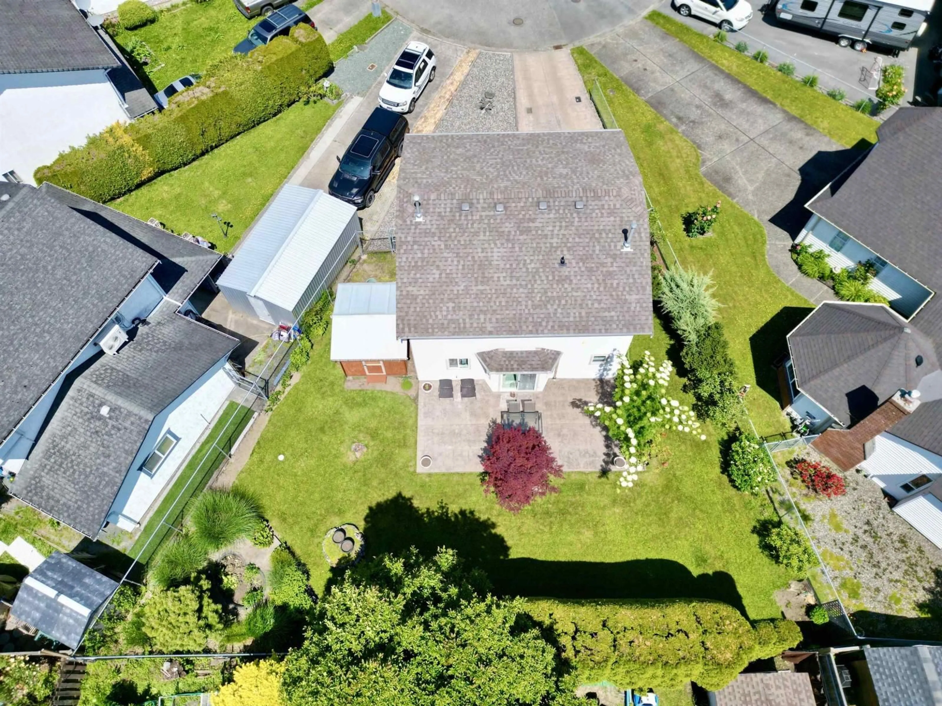 A pic from outside/outdoor area/front of a property/back of a property/a pic from drone, street for 9525 NORTHVIEW STREET, Chilliwack British Columbia V2P7G8