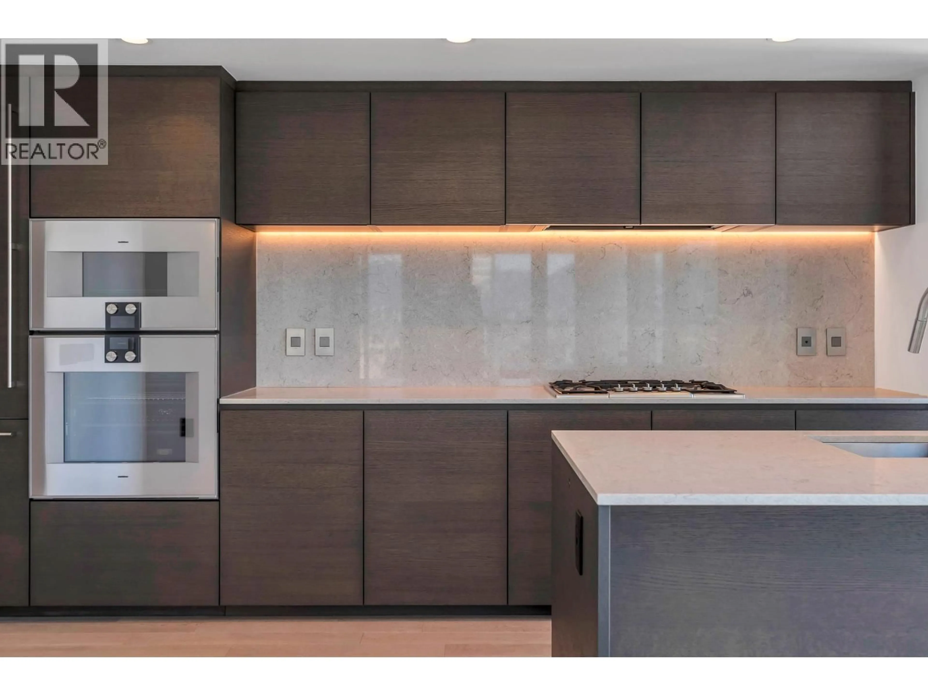 Contemporary kitchen, unknown for 1303 - 1408 ROBSON STREET, Vancouver British Columbia V6G0E6