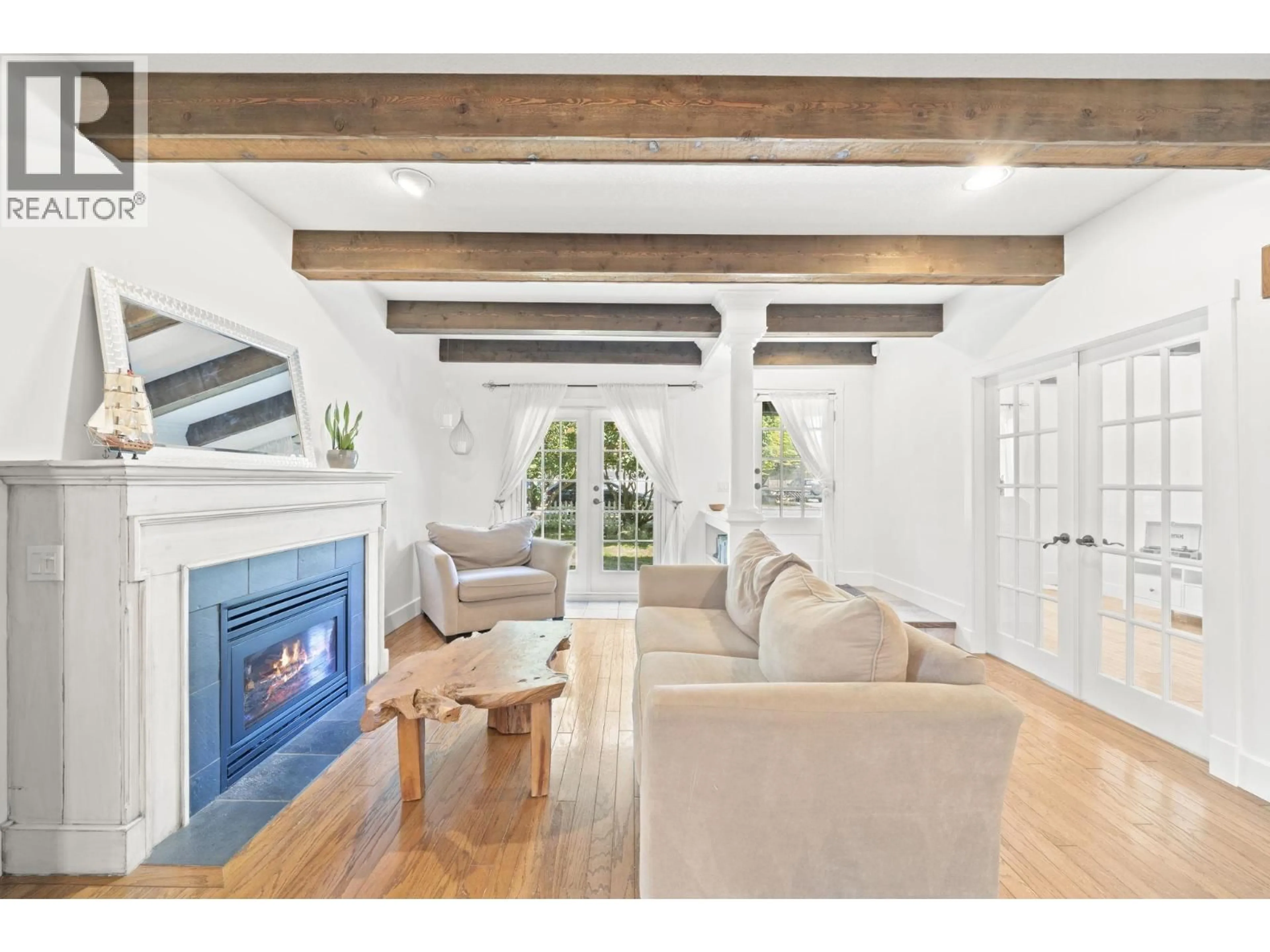 Living room with furniture, unknown for 11871 DUNFORD ROAD, Richmond British Columbia V7E3M6
