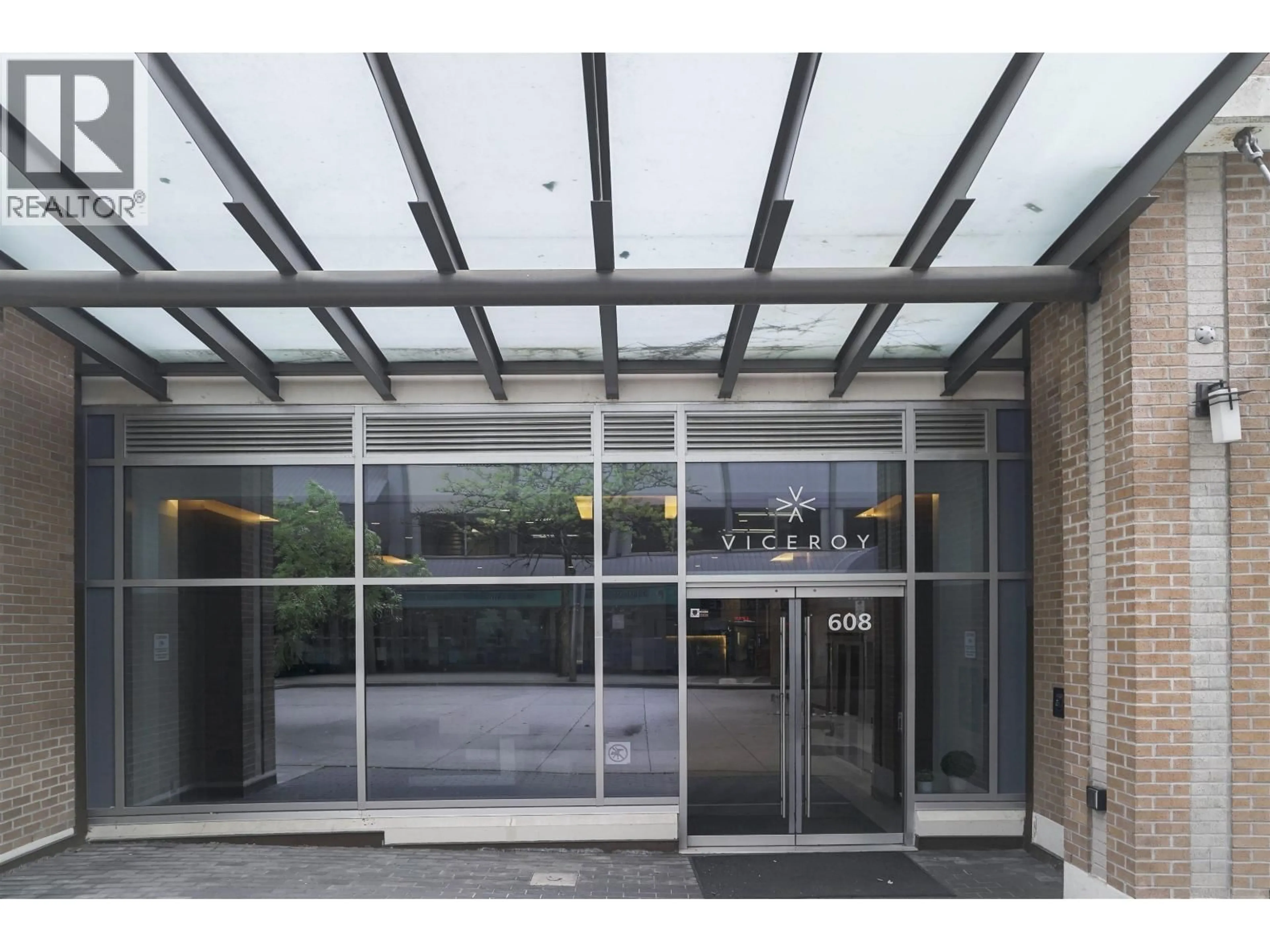 Indoor foyer for 1705 - 608 BELMONT STREET, New Westminster British Columbia V3M0G8