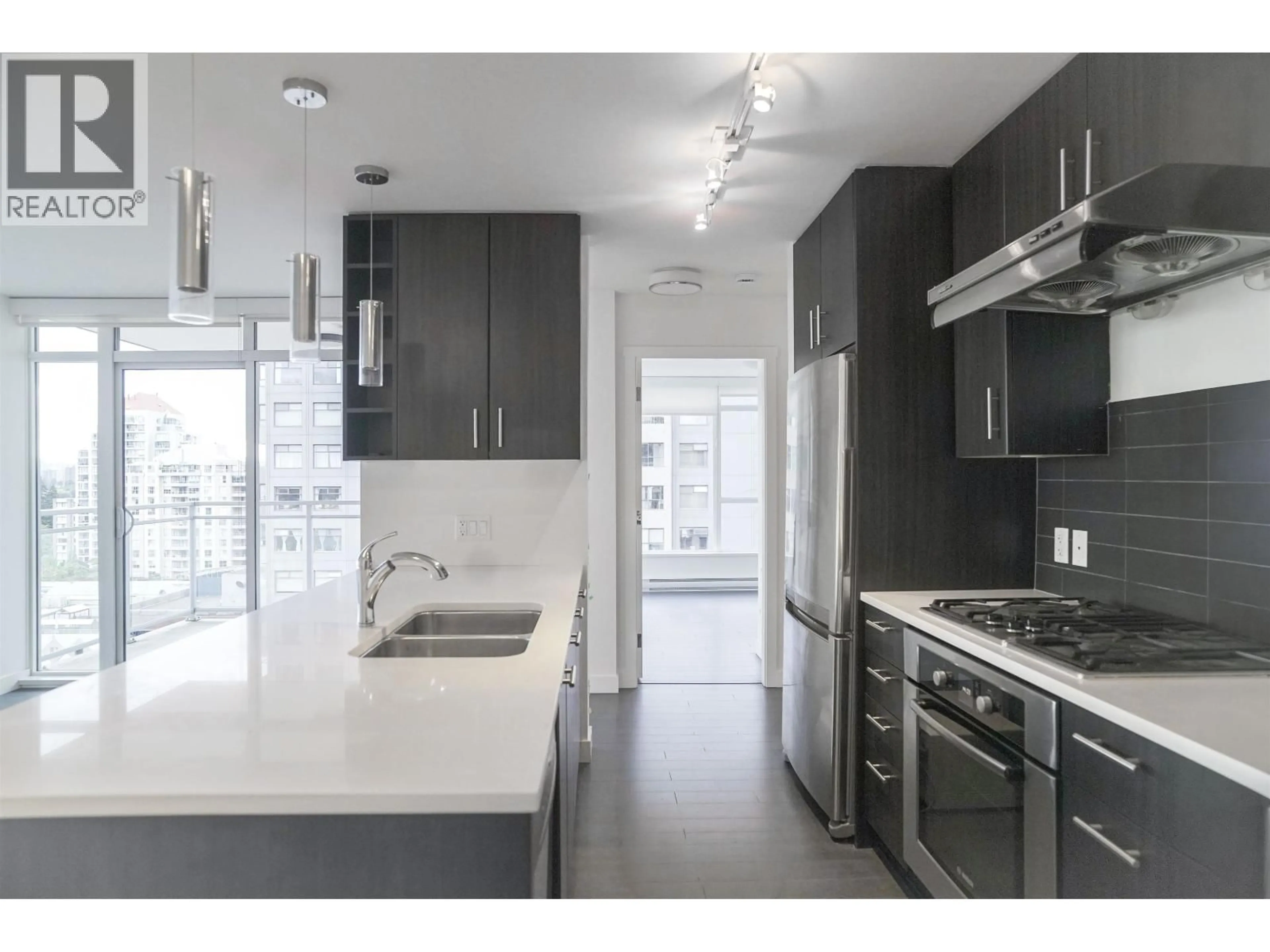 Contemporary kitchen, unknown for 1705 - 608 BELMONT STREET, New Westminster British Columbia V3M0G8