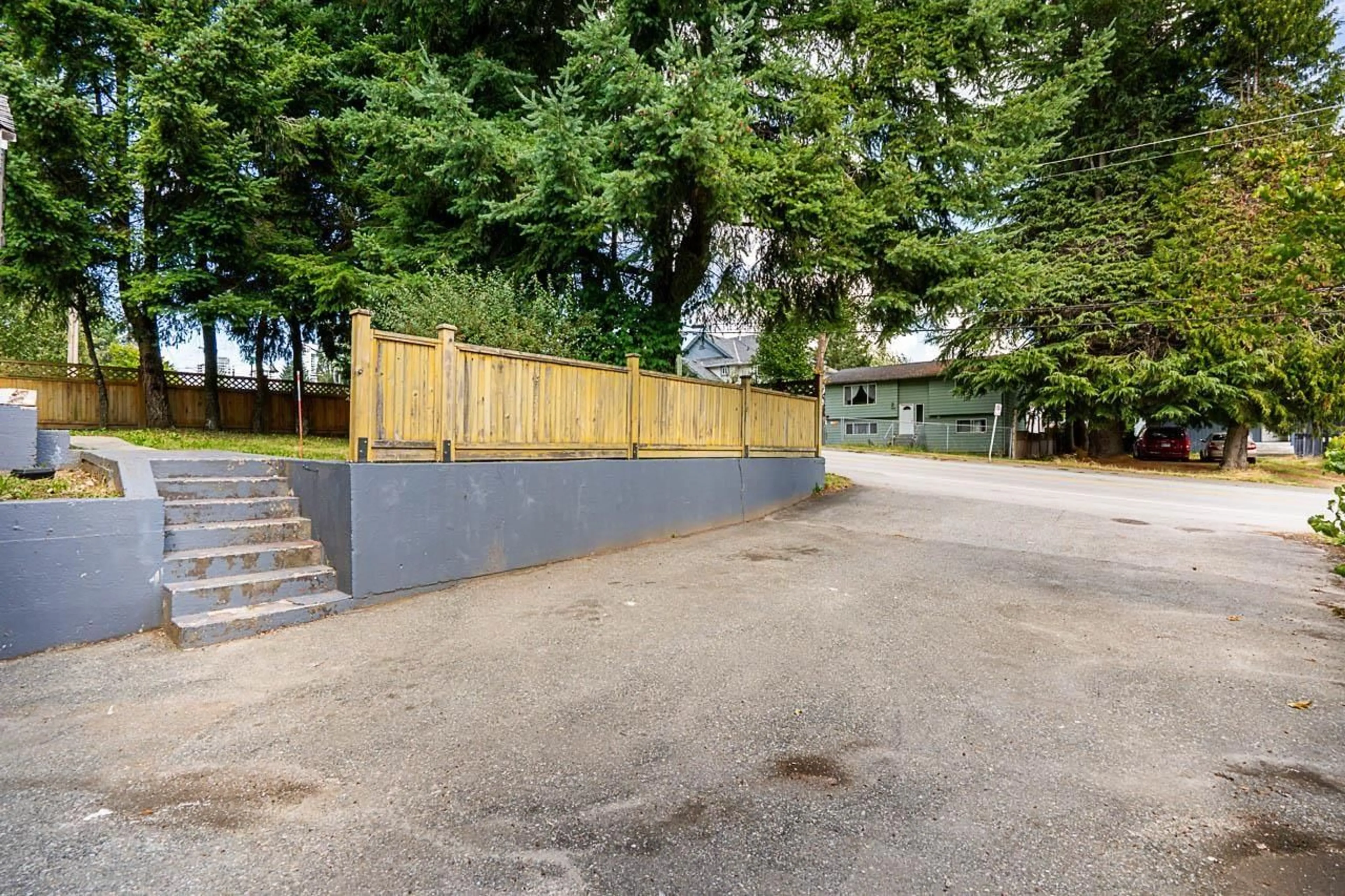 Patio, street for 9893 132 STREET, Surrey British Columbia V3T3S7