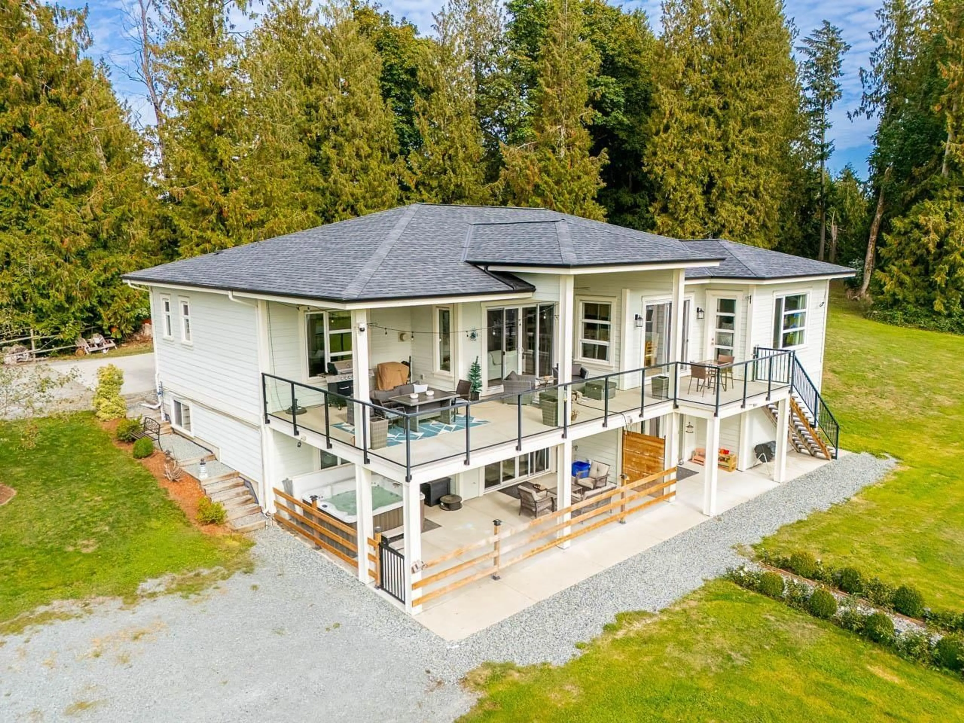 A pic from outside/outdoor area/front of a property/back of a property/a pic from drone, unknown for 934 248 STREET, Langley British Columbia V4W2G1