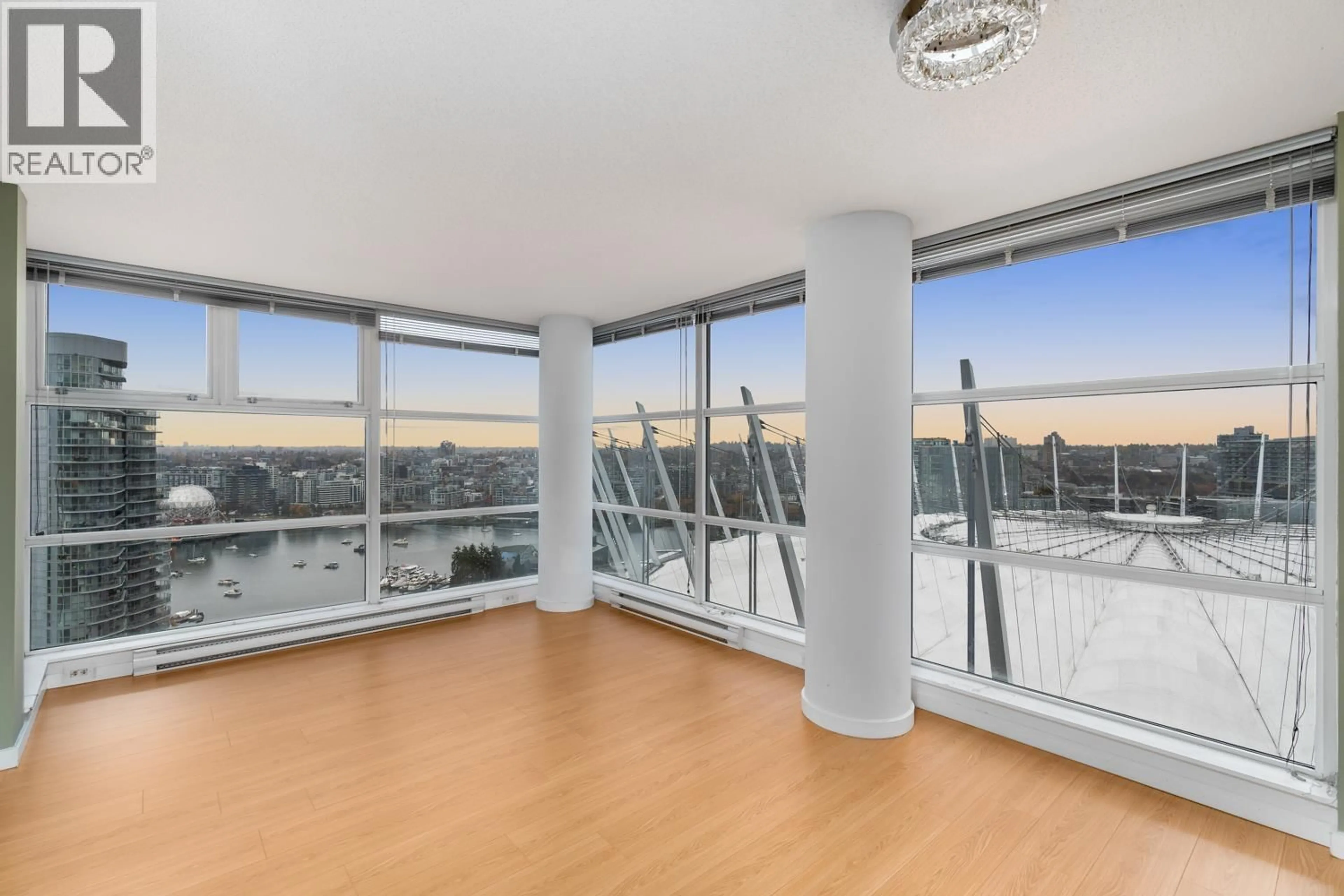 A pic of a room for 2801 - 111 WEST GEORGIA STREET, Vancouver British Columbia V6B1T8