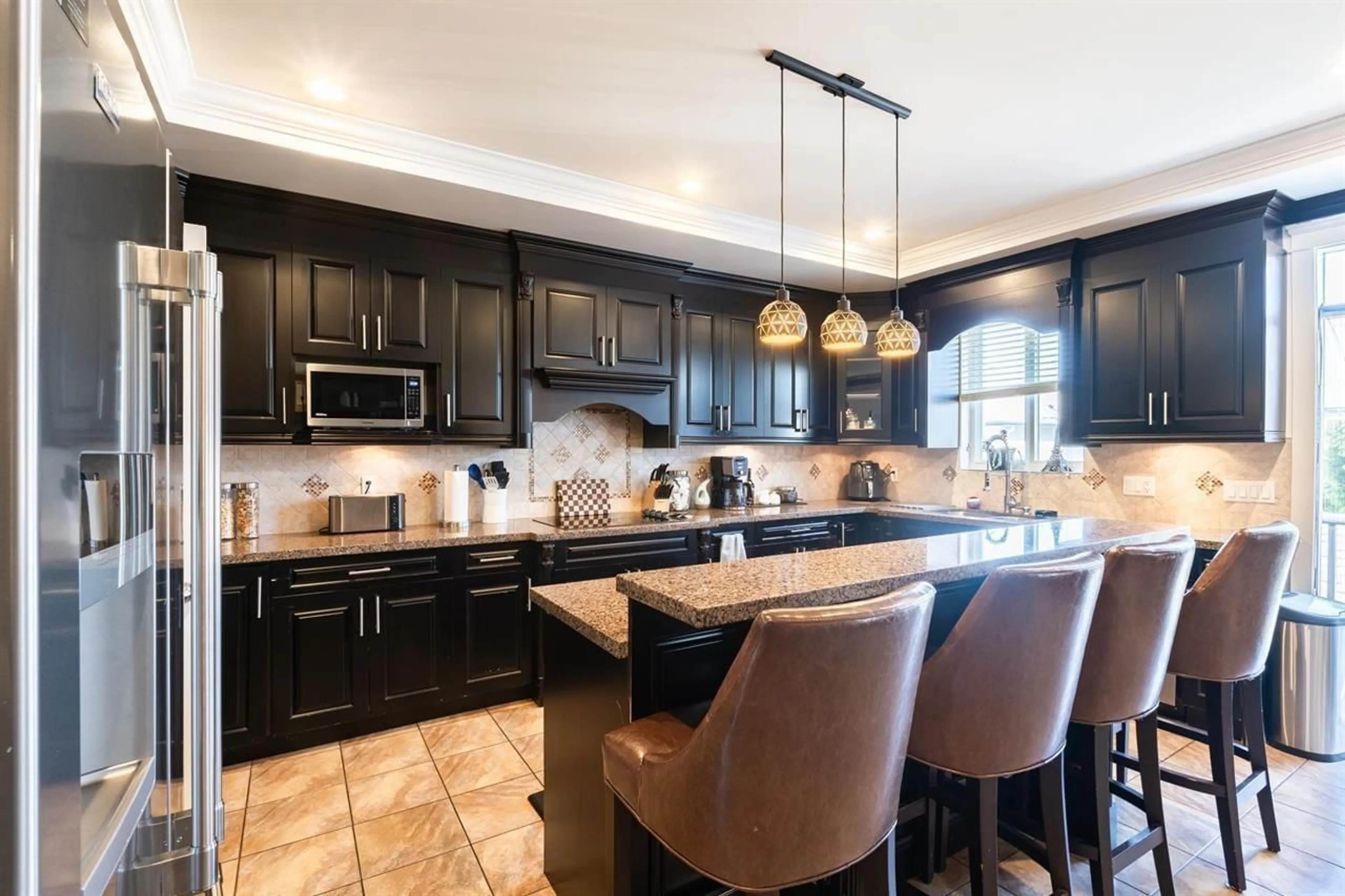 Open concept kitchen, ceramic/tile floor for 14239 62 AVENUE, Surrey British Columbia V3X0B8