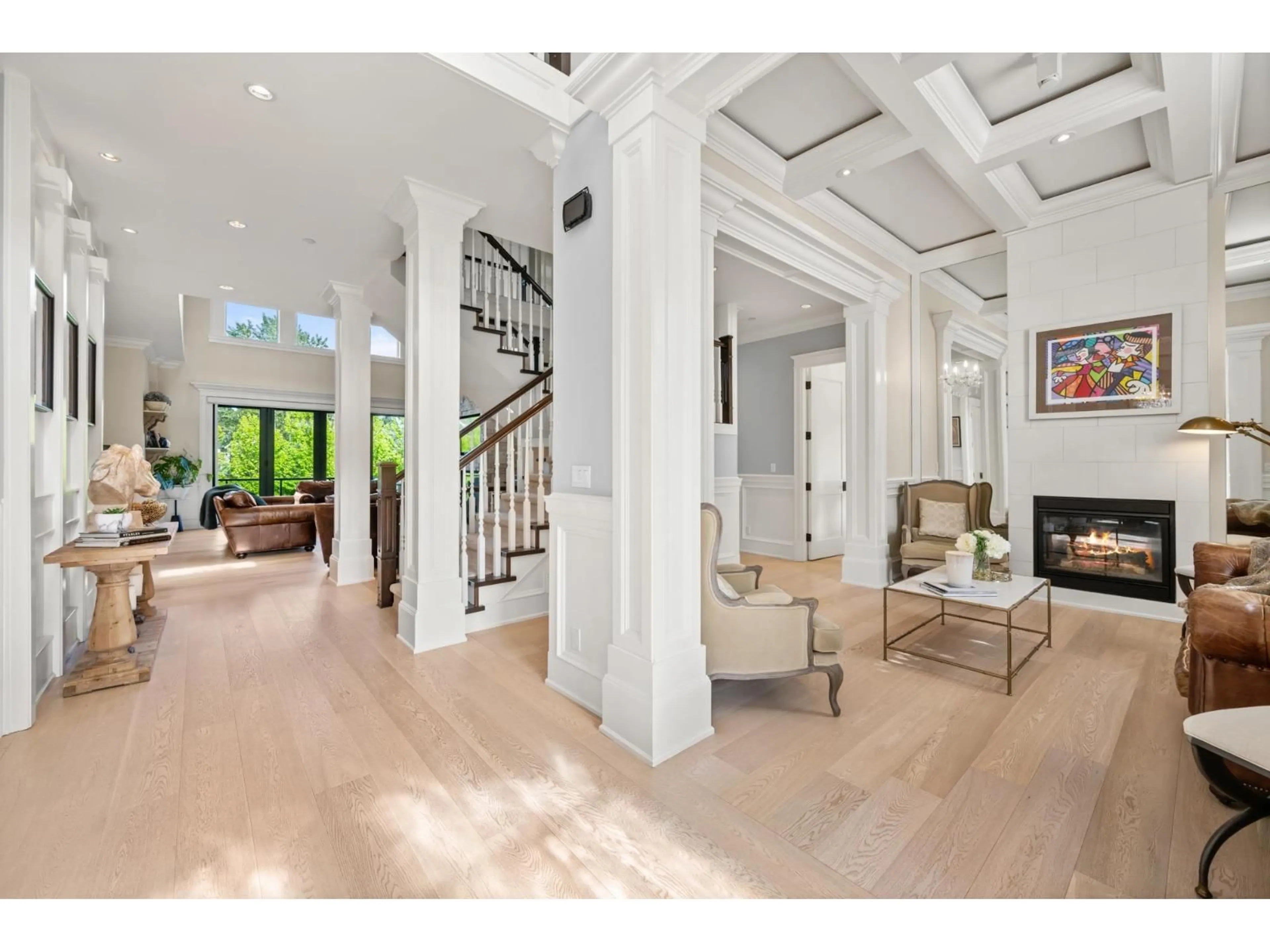 Indoor foyer for 350 198TH STREET, Langley British Columbia V2Z0A6