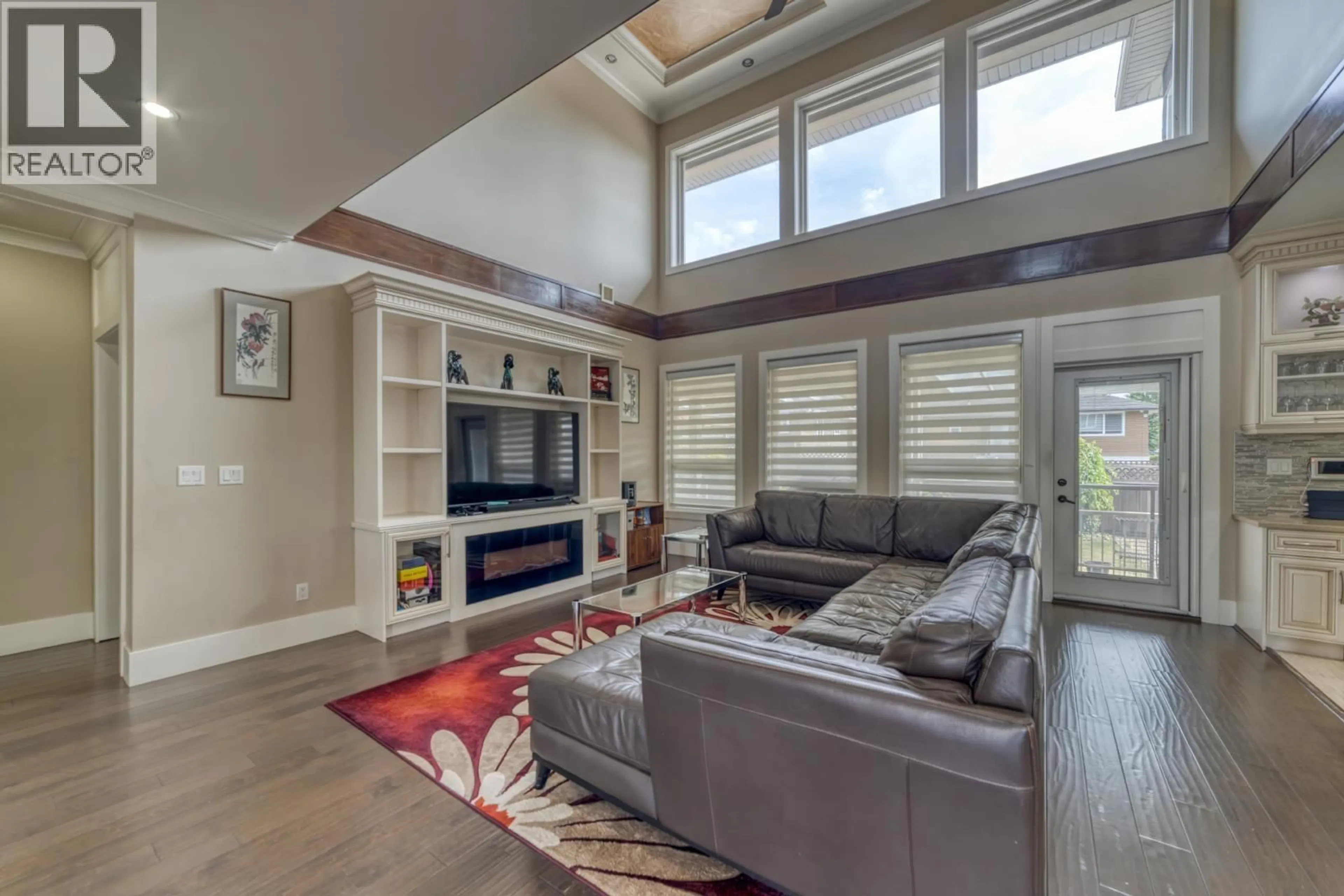 Living room with furniture, unknown for 710 RODERICK AVENUE, Coquitlam British Columbia V3K1P5